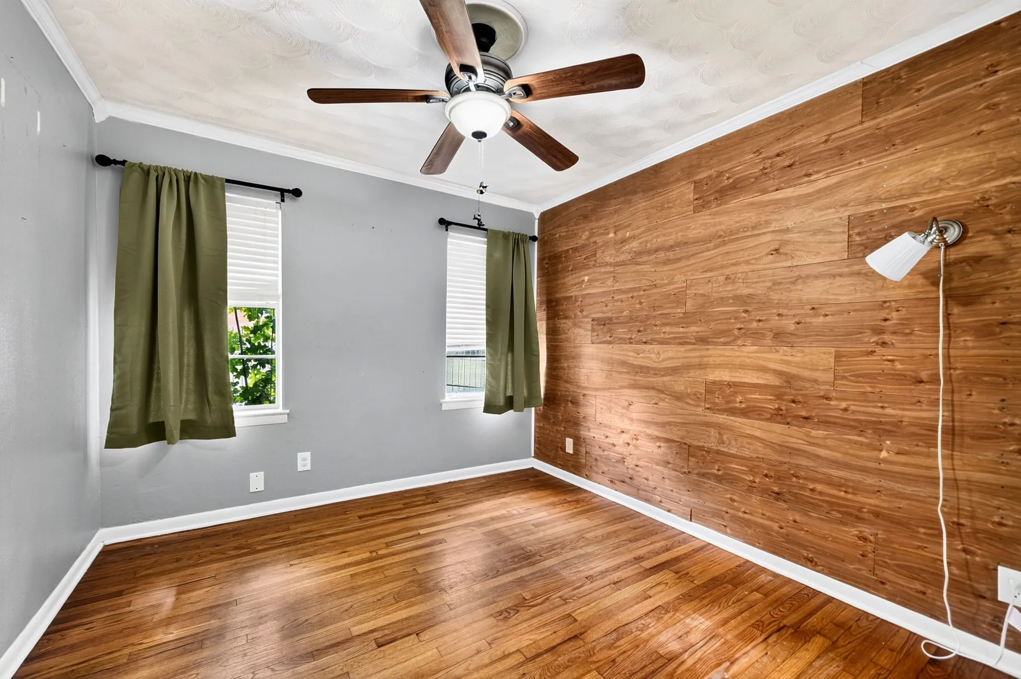 Single Family Residence For Sale in Dallas County , 8150 Hunnicut Road, Dallas, Texas 75228, 3 Bedroom, 2 Bathroom, 2 Garage spaces, 1,597 Sqft, built in 1961, mls#21408393, Real Estate Agent in Dallas, Homes For Sale in Dallas county, Homes For Sale in Dallas, Realtor in Dallas Texas, Real Estate Brokerage Independent Realty Texas, Luminita Cordes Realtor