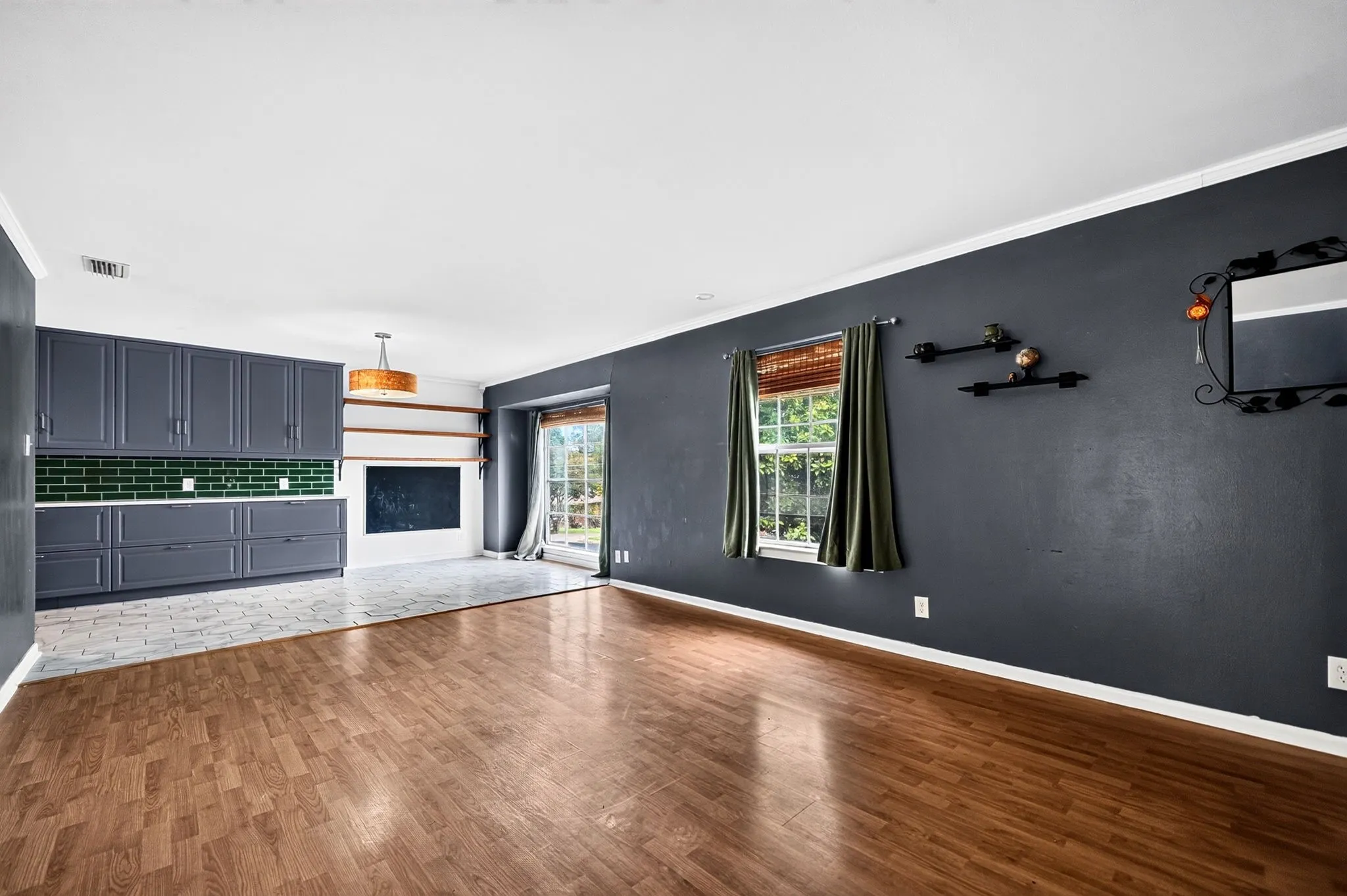 Single Family Residence For Sale in Dallas County , 8150 Hunnicut Road, Dallas, Texas 75228, 3 Bedroom, 2 Bathroom, 2 Garage spaces, 1,597 Sqft, built in 1961, mls#21408393, Real Estate Agent in Dallas, Homes For Sale in Dallas county, Homes For Sale in Dallas, Realtor in Dallas Texas, Real Estate Brokerage Independent Realty Texas, Luminita Cordes Realtor