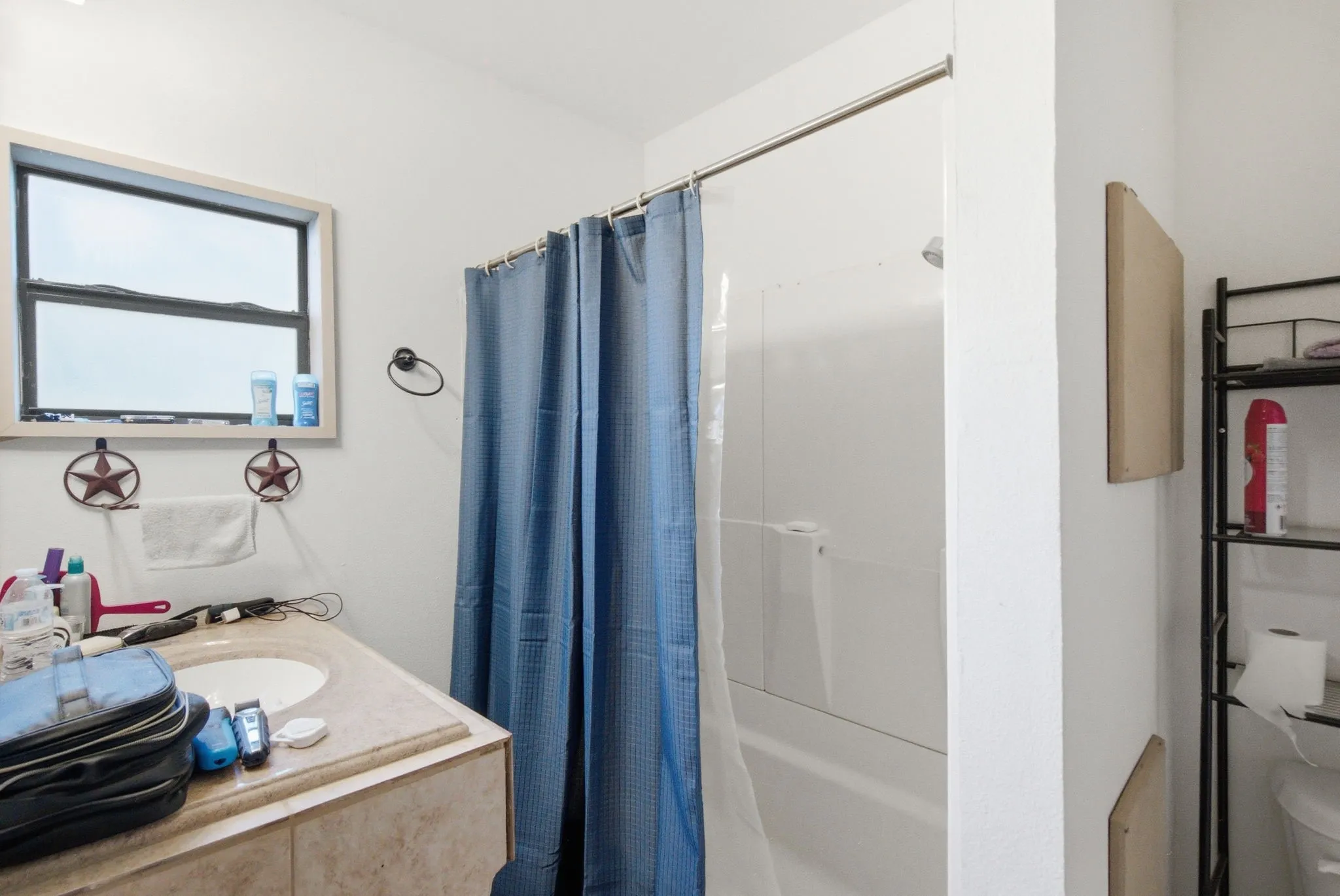 Farm For Sale in Throckmorton County , 3983 N 183 Highway, Woodson, Texas 76491, 1 Bedroom, 1 Bathroom, Garage spaces, 972 Sqft, built in 2016, mls#21408292, Real Estate Agent in Woodson, Homes For Sale in Throckmorton county, Homes For Sale in Woodson, Realtor in Woodson Texas, Real Estate Brokerage Independent Realty Texas, Luminita Cordes Realtor