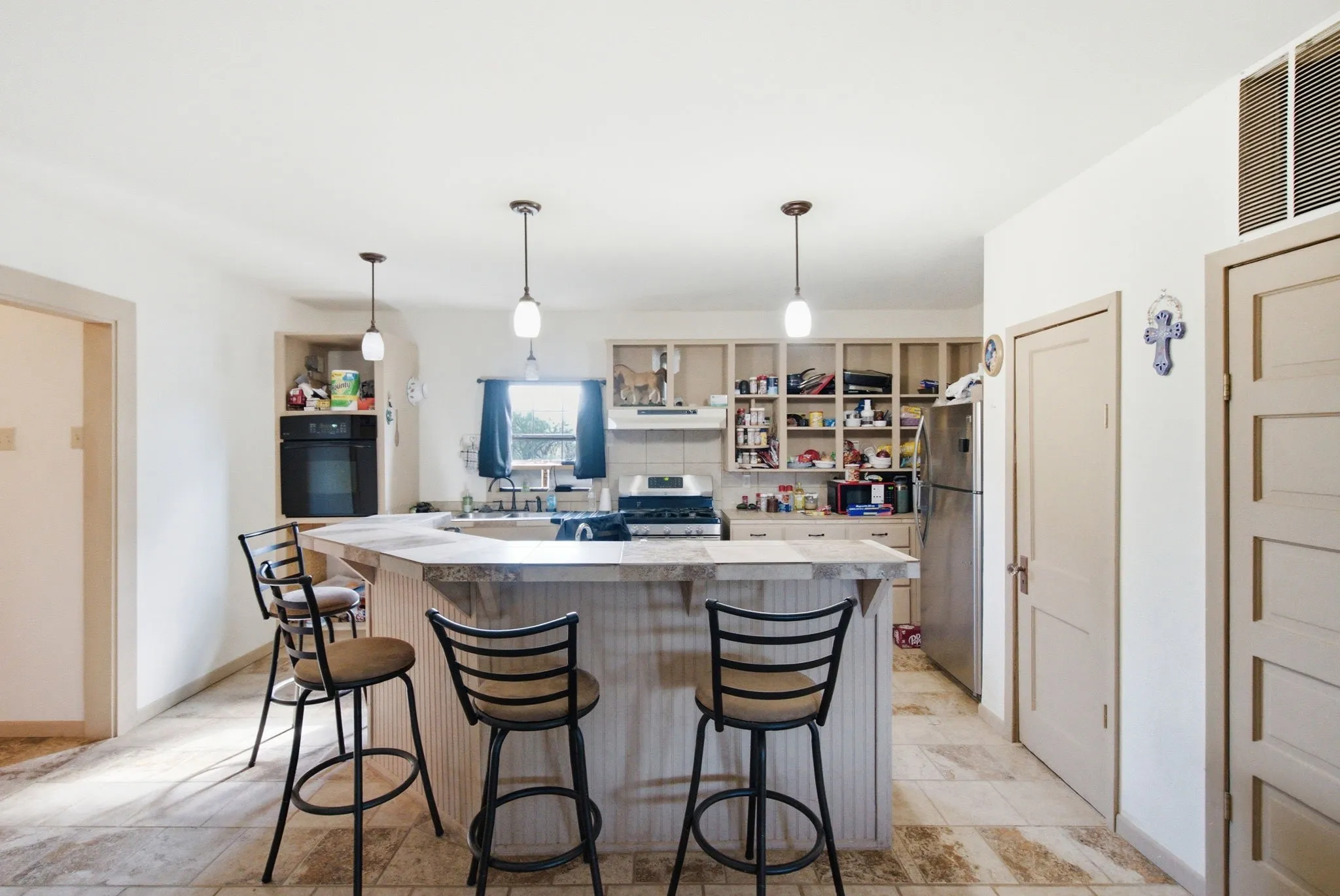 Farm For Sale in Throckmorton County , 3983 N 183 Highway, Woodson, Texas 76491, 1 Bedroom, 1 Bathroom, Garage spaces, 972 Sqft, built in 2016, mls#21408292, Real Estate Agent in Woodson, Homes For Sale in Throckmorton county, Homes For Sale in Woodson, Realtor in Woodson Texas, Real Estate Brokerage Independent Realty Texas, Luminita Cordes Realtor