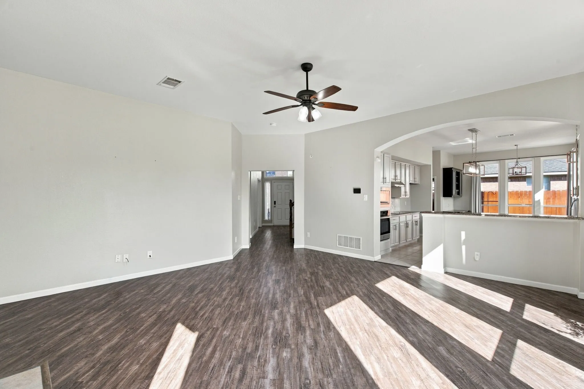 Single Family Residence For Sale in Tarrant County , 8258 Quachita Crossover, Fort Worth, Texas 76137, 4 Bedroom, 3 Bathroom, 2 Garage spaces, 2,743 Sqft, built in 1997, mls#21407437, Real Estate Agent in Fort Worth, Homes For Sale in Tarrant county, Homes For Sale in Fort Worth, Realtor in Fort Worth Texas, Real Estate Brokerage Independent Realty Texas, Luminita Cordes Realtor