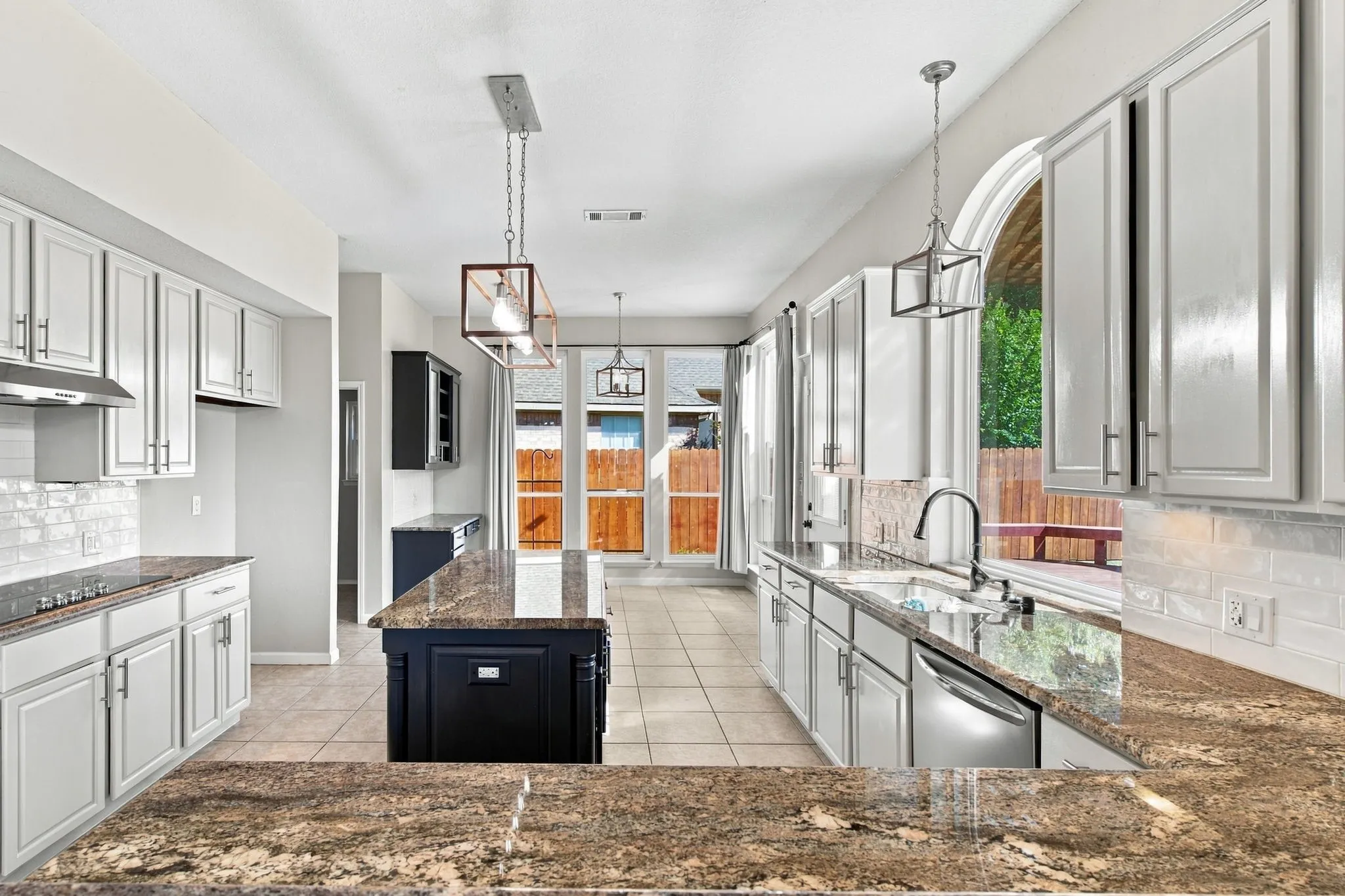 Single Family Residence For Sale in Tarrant County , 8258 Quachita Crossover, Fort Worth, Texas 76137, 4 Bedroom, 3 Bathroom, 2 Garage spaces, 2,743 Sqft, built in 1997, mls#21407437, Real Estate Agent in Fort Worth, Homes For Sale in Tarrant county, Homes For Sale in Fort Worth, Realtor in Fort Worth Texas, Real Estate Brokerage Independent Realty Texas, Luminita Cordes Realtor