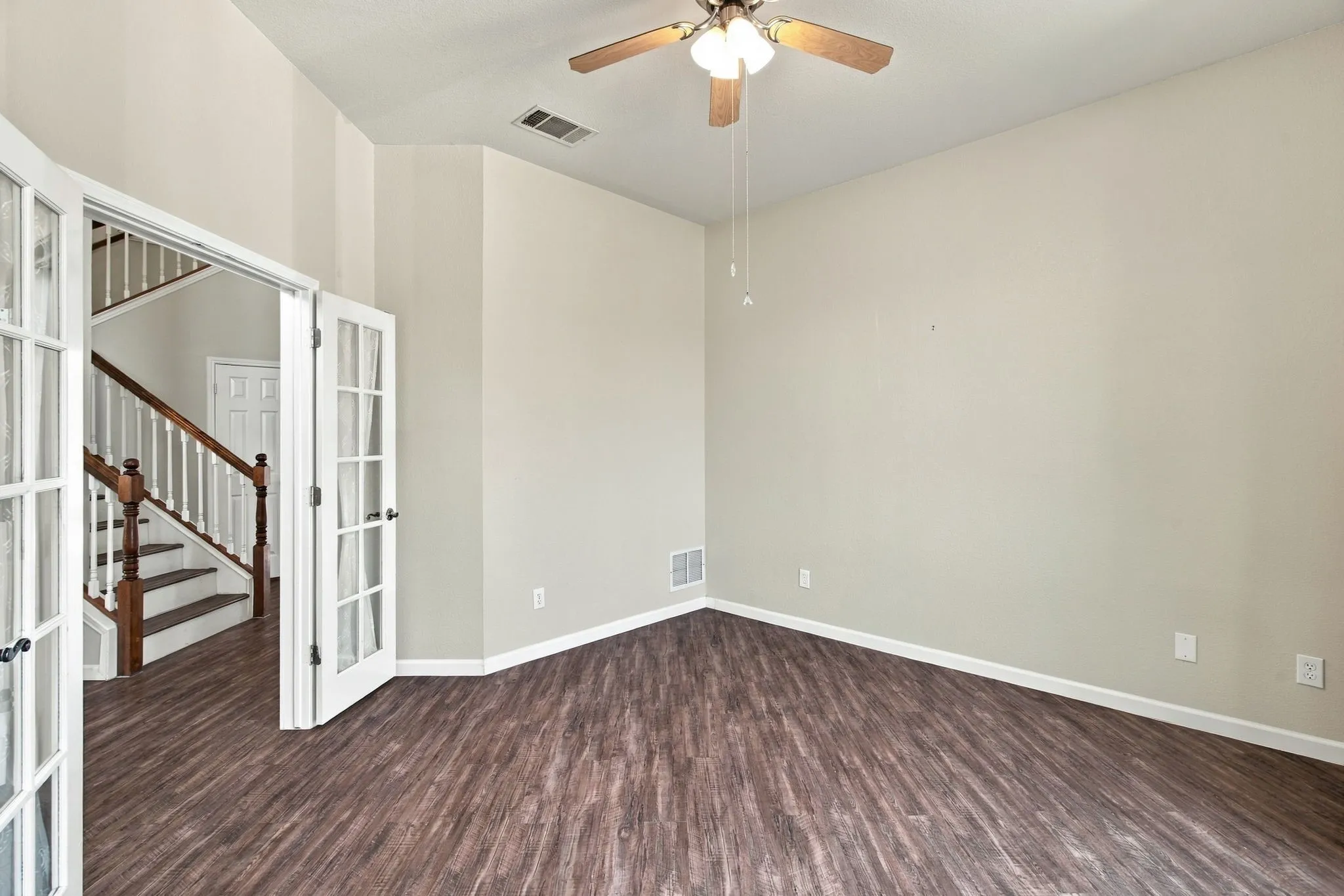 Single Family Residence For Sale in Tarrant County , 8258 Quachita Crossover, Fort Worth, Texas 76137, 4 Bedroom, 3 Bathroom, 2 Garage spaces, 2,743 Sqft, built in 1997, mls#21407437, Real Estate Agent in Fort Worth, Homes For Sale in Tarrant county, Homes For Sale in Fort Worth, Realtor in Fort Worth Texas, Real Estate Brokerage Independent Realty Texas, Luminita Cordes Realtor