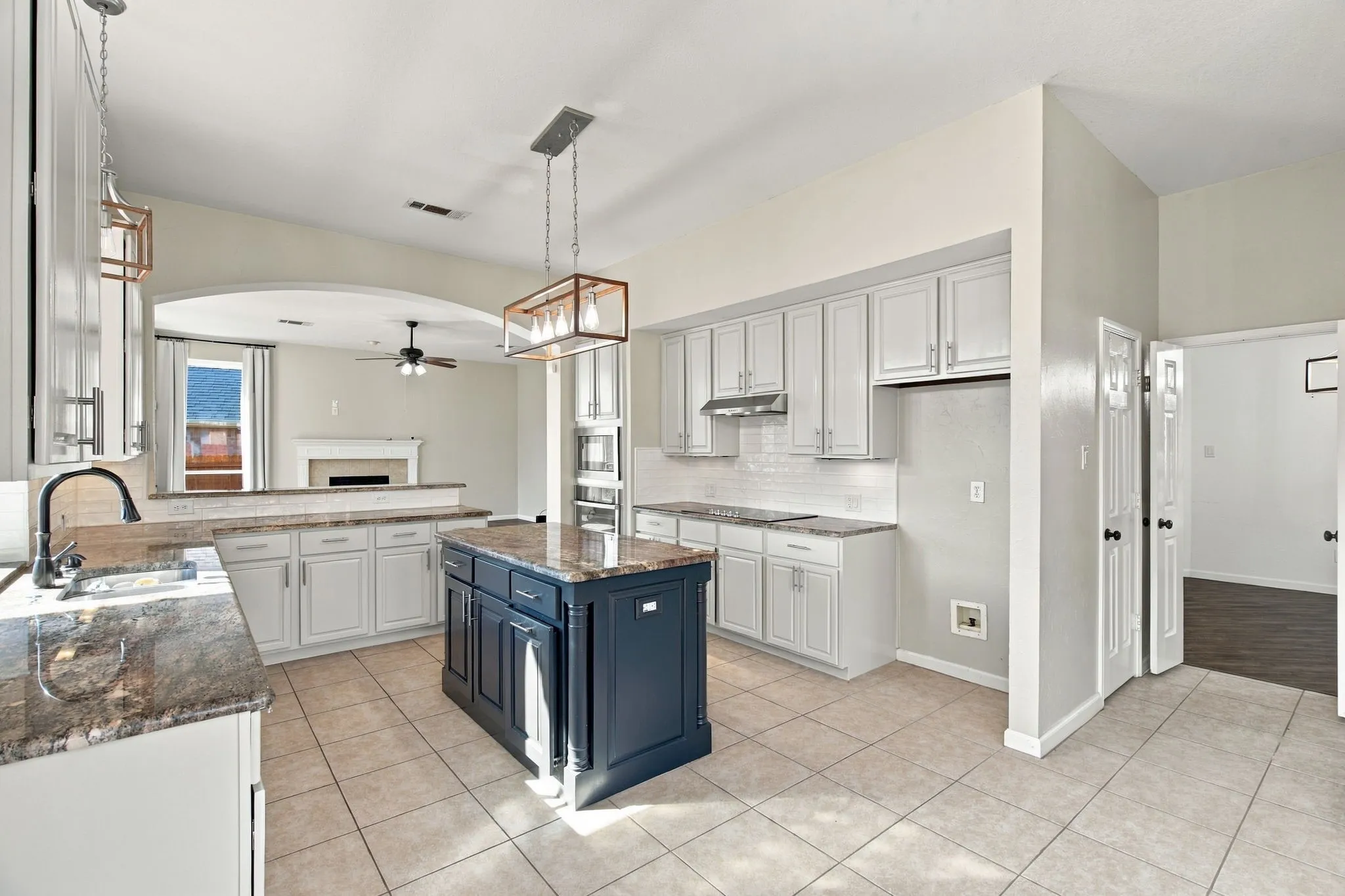 Single Family Residence For Sale in Tarrant County , 8258 Quachita Crossover, Fort Worth, Texas 76137, 4 Bedroom, 3 Bathroom, 2 Garage spaces, 2,743 Sqft, built in 1997, mls#21407437, Real Estate Agent in Fort Worth, Homes For Sale in Tarrant county, Homes For Sale in Fort Worth, Realtor in Fort Worth Texas, Real Estate Brokerage Independent Realty Texas, Luminita Cordes Realtor
