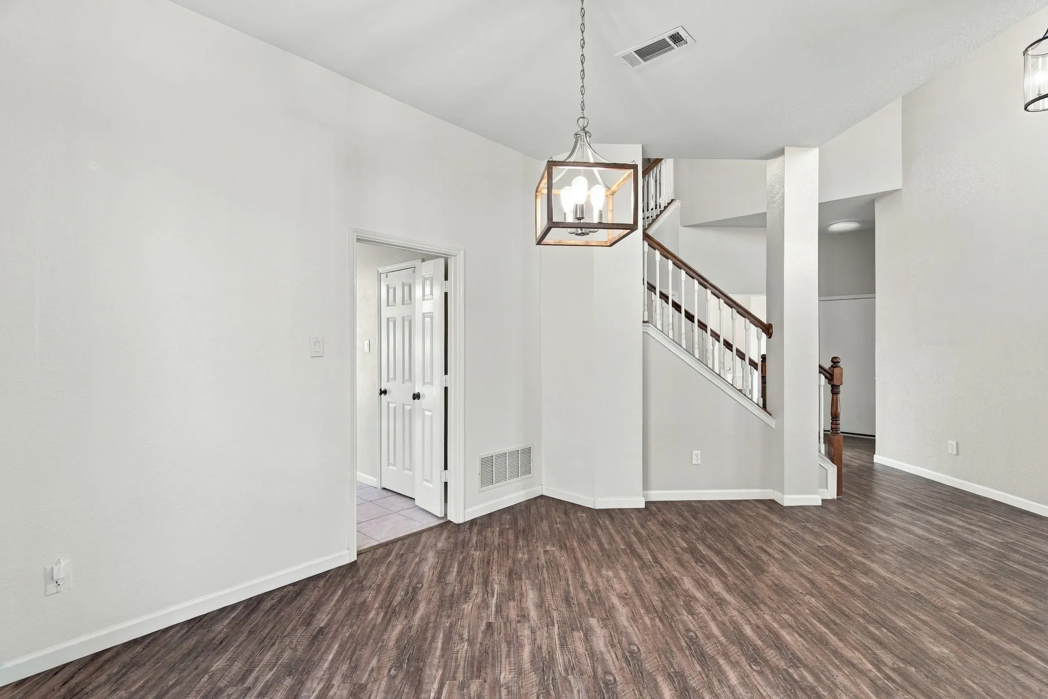 Single Family Residence For Sale in Tarrant County , 8258 Quachita Crossover, Fort Worth, Texas 76137, 4 Bedroom, 3 Bathroom, 2 Garage spaces, 2,743 Sqft, built in 1997, mls#21407437, Real Estate Agent in Fort Worth, Homes For Sale in Tarrant county, Homes For Sale in Fort Worth, Realtor in Fort Worth Texas, Real Estate Brokerage Independent Realty Texas, Luminita Cordes Realtor
