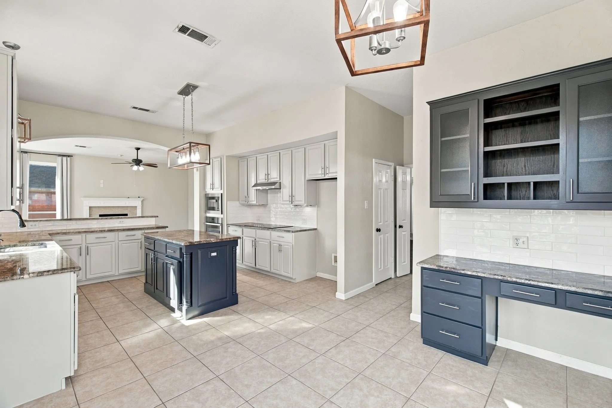 Single Family Residence For Sale in Tarrant County , 8258 Quachita Crossover, Fort Worth, Texas 76137, 4 Bedroom, 3 Bathroom, 2 Garage spaces, 2,743 Sqft, built in 1997, mls#21407437, Real Estate Agent in Fort Worth, Homes For Sale in Tarrant county, Homes For Sale in Fort Worth, Realtor in Fort Worth Texas, Real Estate Brokerage Independent Realty Texas, Luminita Cordes Realtor