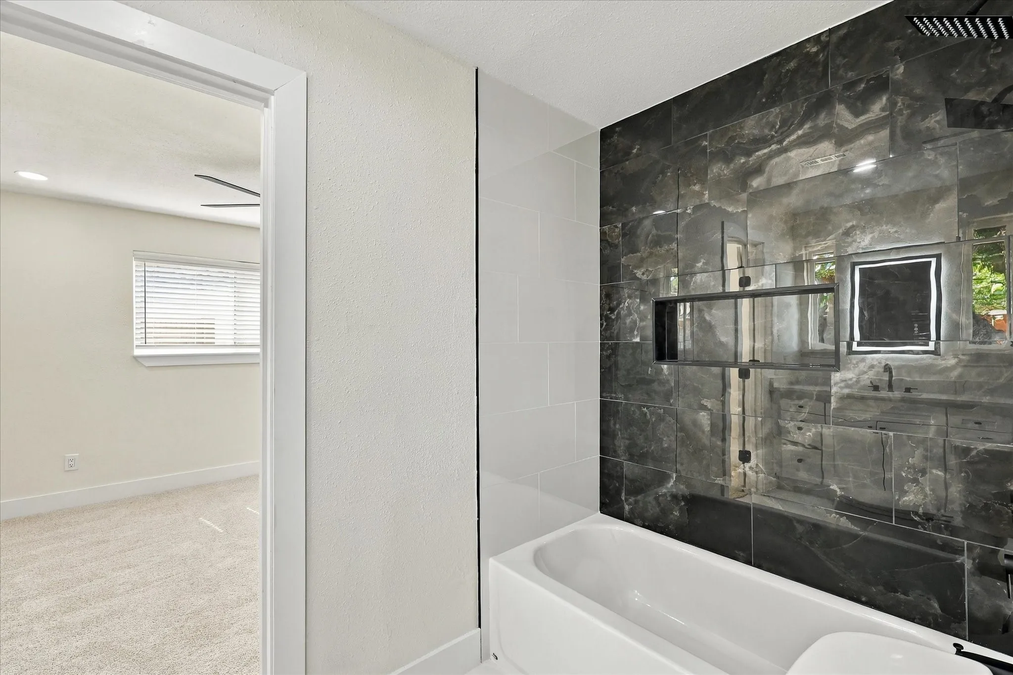 Single Family Residence For Sale in Dallas County , 115 N Venice Drive, Duncanville, Texas 75116, 4 Bedroom, 3 Bathroom, Garage spaces, 2,292 Sqft, built in 1975, mls#21407267, Real Estate Agent in Duncanville, Homes For Sale in Dallas county, Homes For Sale in Duncanville, Realtor in Duncanville Texas, Real Estate Brokerage Independent Realty Texas, Luminita Cordes Realtor