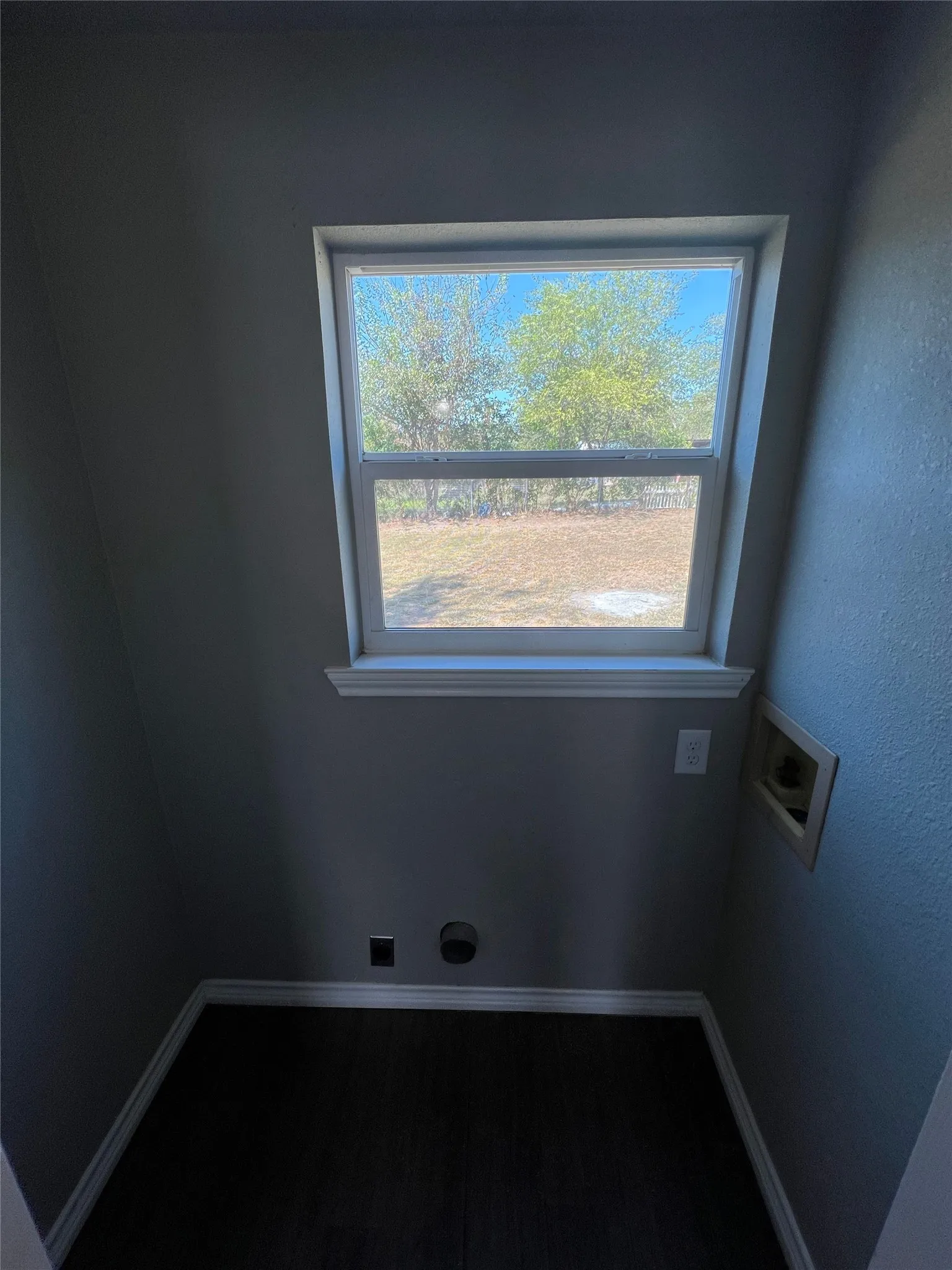 Single Family Residence For Rent in Parker County , 506 W Ball Street, Weatherford, Texas 76086, 3 Bedroom, 1 Bathroom, Garage spaces, 853 Sqft, built in 0, mls#21406506, Real Estate Agent in Weatherford, Homes For Rent in Parker county, Homes For Rent in Weatherford, Realtor in Weatherford Texas, Real Estate Brokerage Independent Realty Texas, Luminita Cordes Realtor