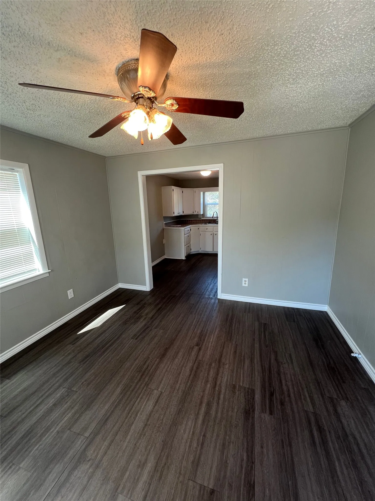 Single Family Residence For Rent in Parker County , 506 W Ball Street, Weatherford, Texas 76086, 3 Bedroom, 1 Bathroom, Garage spaces, 853 Sqft, built in 0, mls#21406506, Real Estate Agent in Weatherford, Homes For Rent in Parker county, Homes For Rent in Weatherford, Realtor in Weatherford Texas, Real Estate Brokerage Independent Realty Texas, Luminita Cordes Realtor