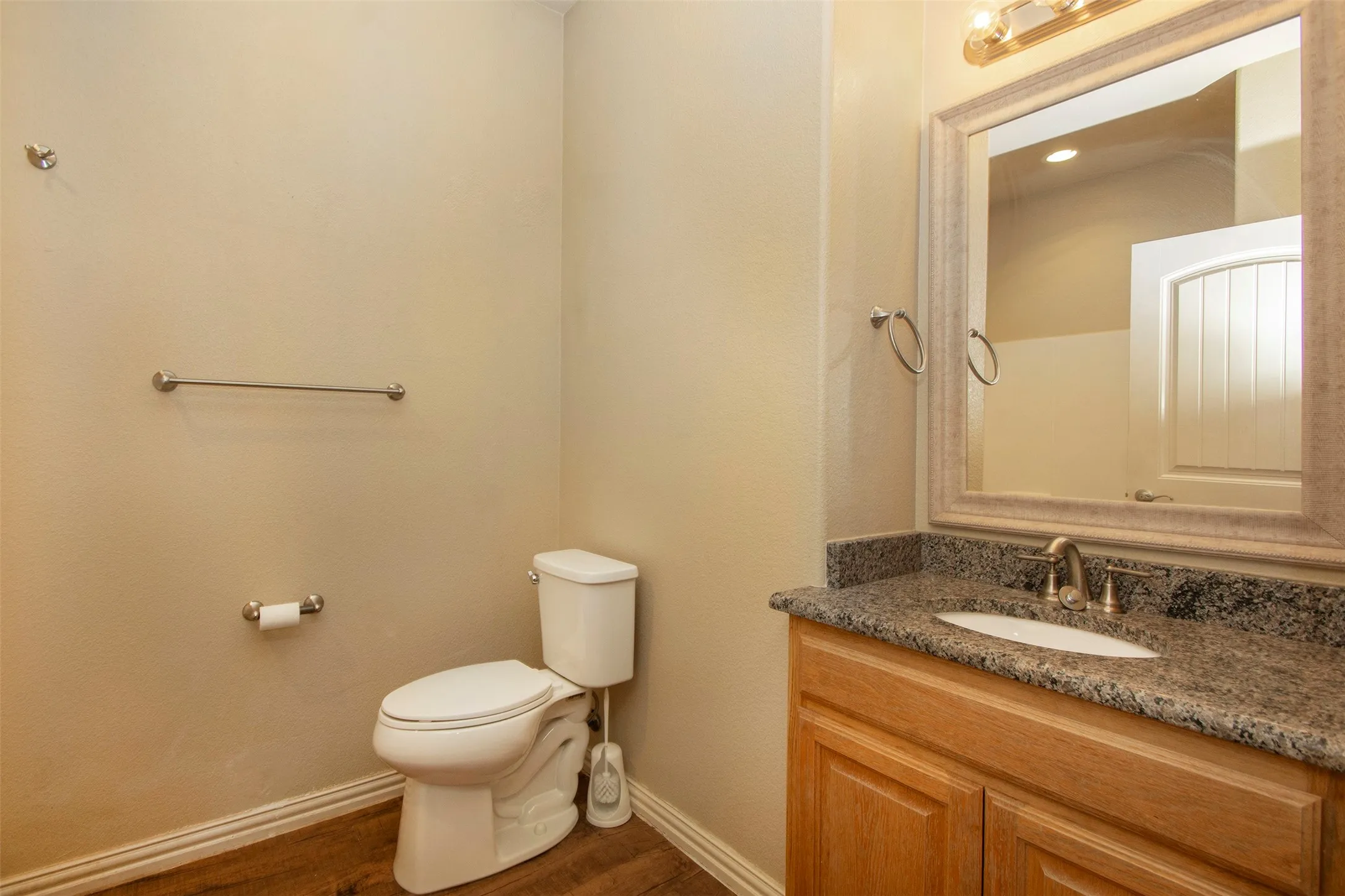 Single Family Residence For Rent in Grayson County , 700 E Bullock Street, Denison, Texas 75021, 3 Bedroom, 2 Bathroom, 2 Garage spaces, 1,320 Sqft, built in 2017, mls#21408554, Real Estate Agent in Denison, Homes For Rent in Grayson county, Homes For Rent in Denison, Realtor in Denison Texas, Real Estate Brokerage Independent Realty Texas, Luminita Cordes Realtor