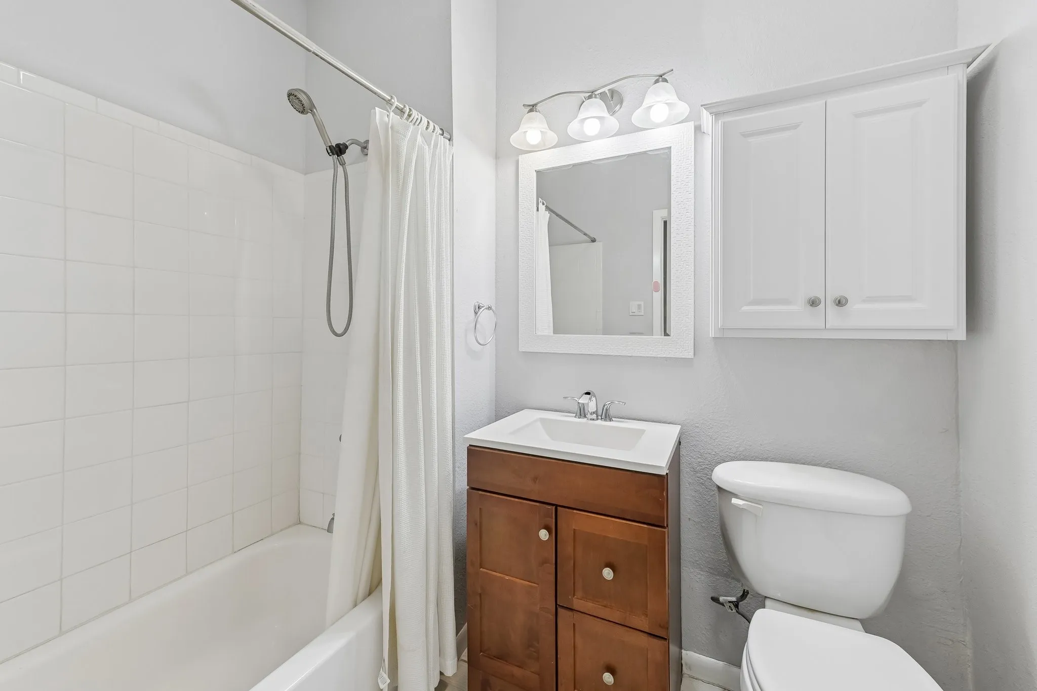 Single Family Residence For Sale in Tarrant County , 200 N Roe Street, White Settlement, Texas 76108, 3 Bedroom, 2 Bathroom, Garage spaces, 1,568 Sqft, built in 1949, mls#21405334, Real Estate Agent in White Settlement, Homes For Sale in Tarrant county, Homes For Sale in White Settlement, Realtor in White Settlement Texas, Real Estate Brokerage Independent Realty Texas, Luminita Cordes Realtor