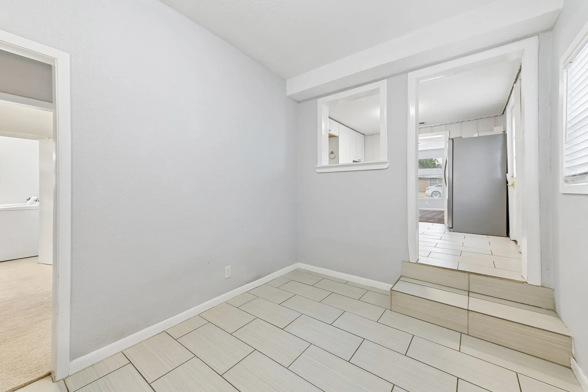 Single Family Residence For Sale in Tarrant County , 200 N Roe Street, White Settlement, Texas 76108, 3 Bedroom, 2 Bathroom, Garage spaces, 1,568 Sqft, built in 1949, mls#21405334, Real Estate Agent in White Settlement, Homes For Sale in Tarrant county, Homes For Sale in White Settlement, Realtor in White Settlement Texas, Real Estate Brokerage Independent Realty Texas, Luminita Cordes Realtor