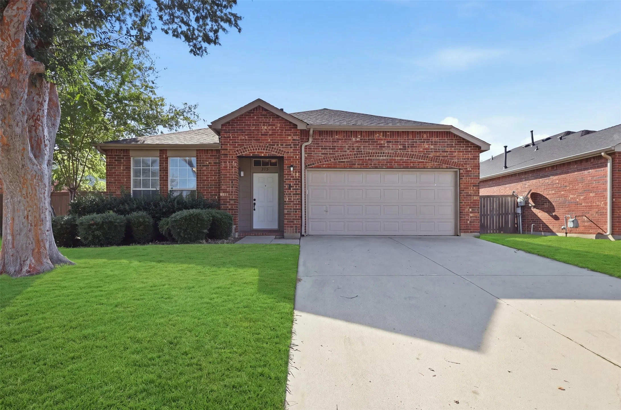Single Family Residence For Rent