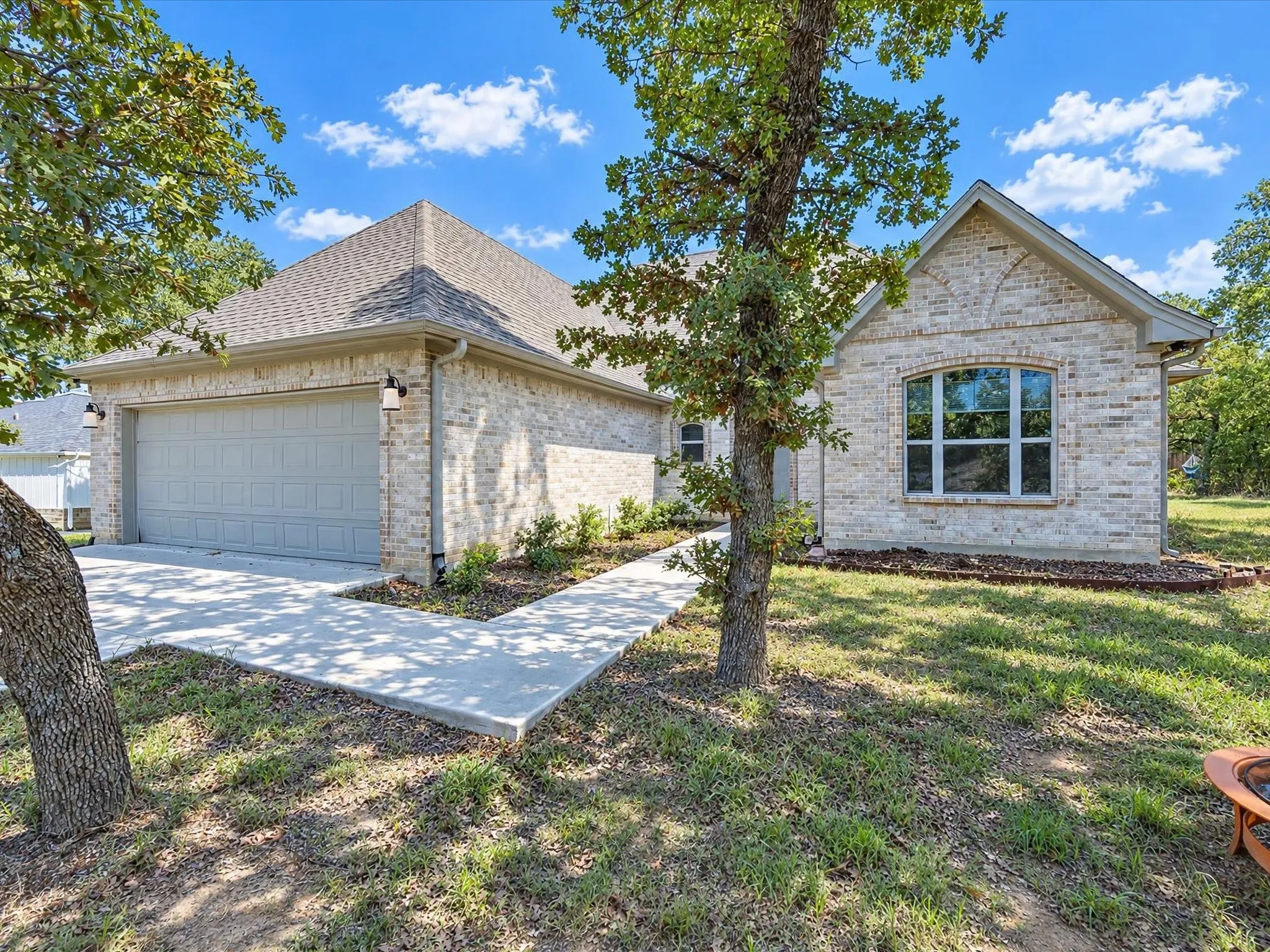 4 bedrooms and 2 bathrooms
