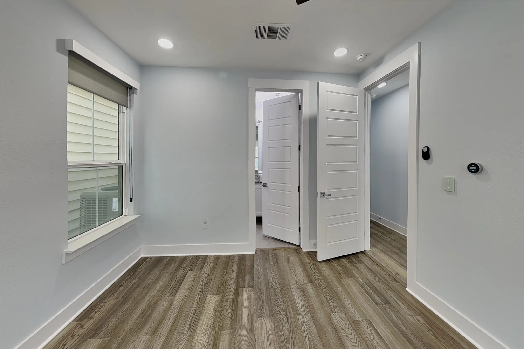 Townhouse For Rent in Denton County , 217 S Village Way, Lewisville, Texas 75057, 3 Bedroom, 4 Bathroom, 2 Garage spaces, 1,828 Sqft, built in 2019, mls#21408560, Real Estate Agent in Lewisville, Homes For Rent in Denton county, Homes For Rent in Lewisville, Realtor in Lewisville Texas, Real Estate Brokerage Independent Realty Texas, Luminita Cordes Realtor