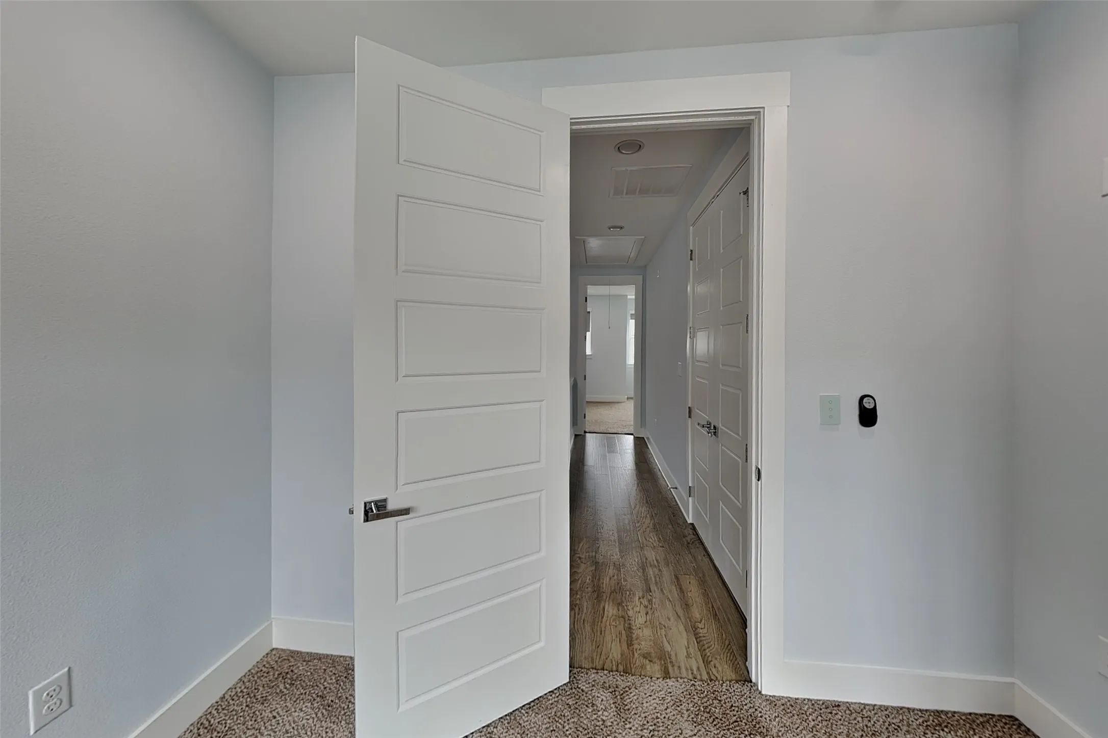 Townhouse For Rent in Denton County , 217 S Village Way, Lewisville, Texas 75057, 3 Bedroom, 4 Bathroom, 2 Garage spaces, 1,828 Sqft, built in 2019, mls#21408560, Real Estate Agent in Lewisville, Homes For Rent in Denton county, Homes For Rent in Lewisville, Realtor in Lewisville Texas, Real Estate Brokerage Independent Realty Texas, Luminita Cordes Realtor