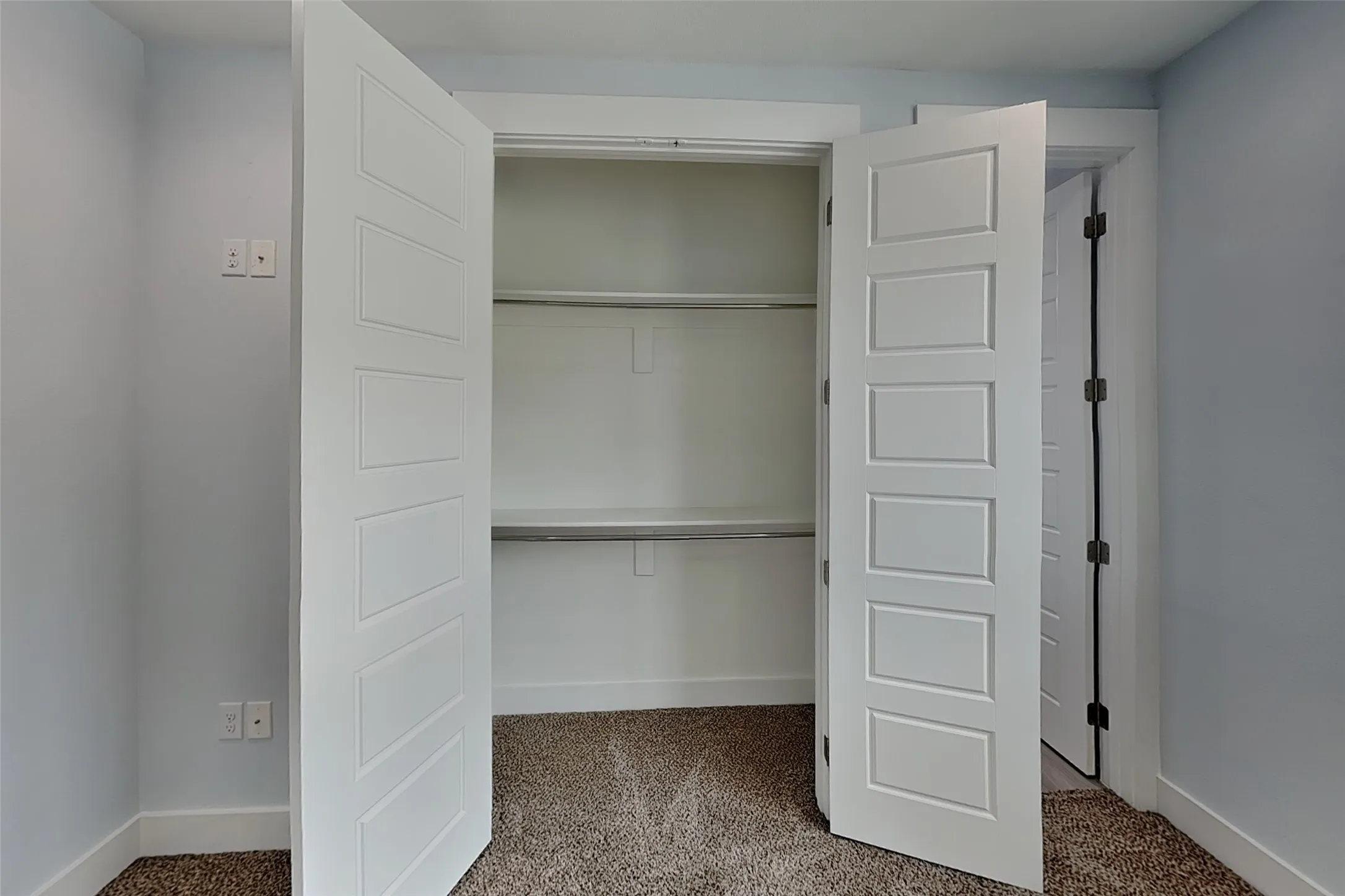 Townhouse For Rent in Denton County , 217 S Village Way, Lewisville, Texas 75057, 3 Bedroom, 4 Bathroom, 2 Garage spaces, 1,828 Sqft, built in 2019, mls#21408560, Real Estate Agent in Lewisville, Homes For Rent in Denton county, Homes For Rent in Lewisville, Realtor in Lewisville Texas, Real Estate Brokerage Independent Realty Texas, Luminita Cordes Realtor