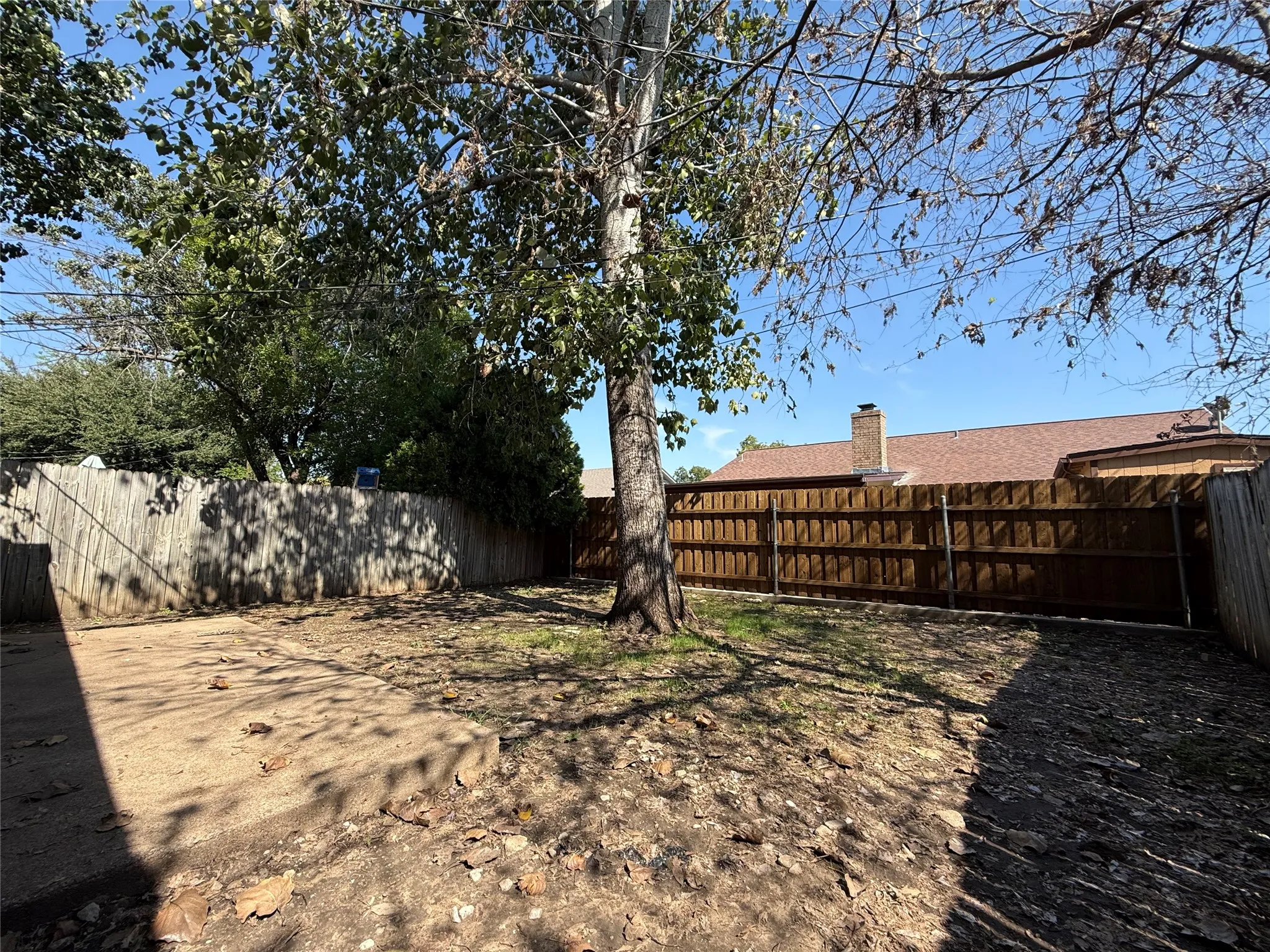 Townhouse For Sale in Tarrant County , 513 S Las Vegas Trail, White Settlement, Texas 76108, 3 Bedroom, 2 Bathroom, 2 Garage spaces, 1,319 Sqft, built in 1983, mls#21408556, Real Estate Agent in White Settlement, Homes For Sale in Tarrant county, Homes For Sale in White Settlement, Realtor in White Settlement Texas, Real Estate Brokerage Independent Realty Texas, Luminita Cordes Realtor
