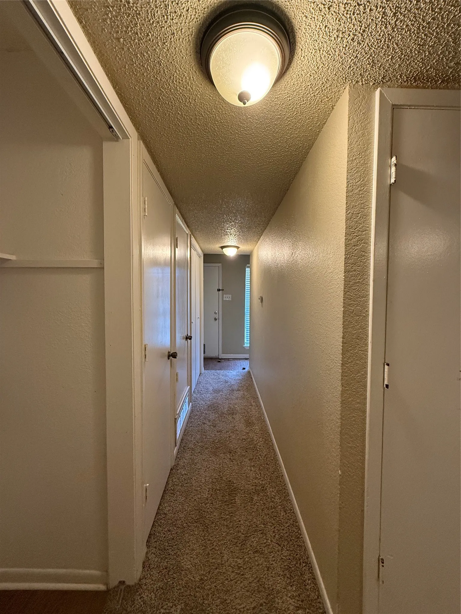 Townhouse For Sale in Tarrant County , 513 S Las Vegas Trail, White Settlement, Texas 76108, 3 Bedroom, 2 Bathroom, 2 Garage spaces, 1,319 Sqft, built in 1983, mls#21408556, Real Estate Agent in White Settlement, Homes For Sale in Tarrant county, Homes For Sale in White Settlement, Realtor in White Settlement Texas, Real Estate Brokerage Independent Realty Texas, Luminita Cordes Realtor