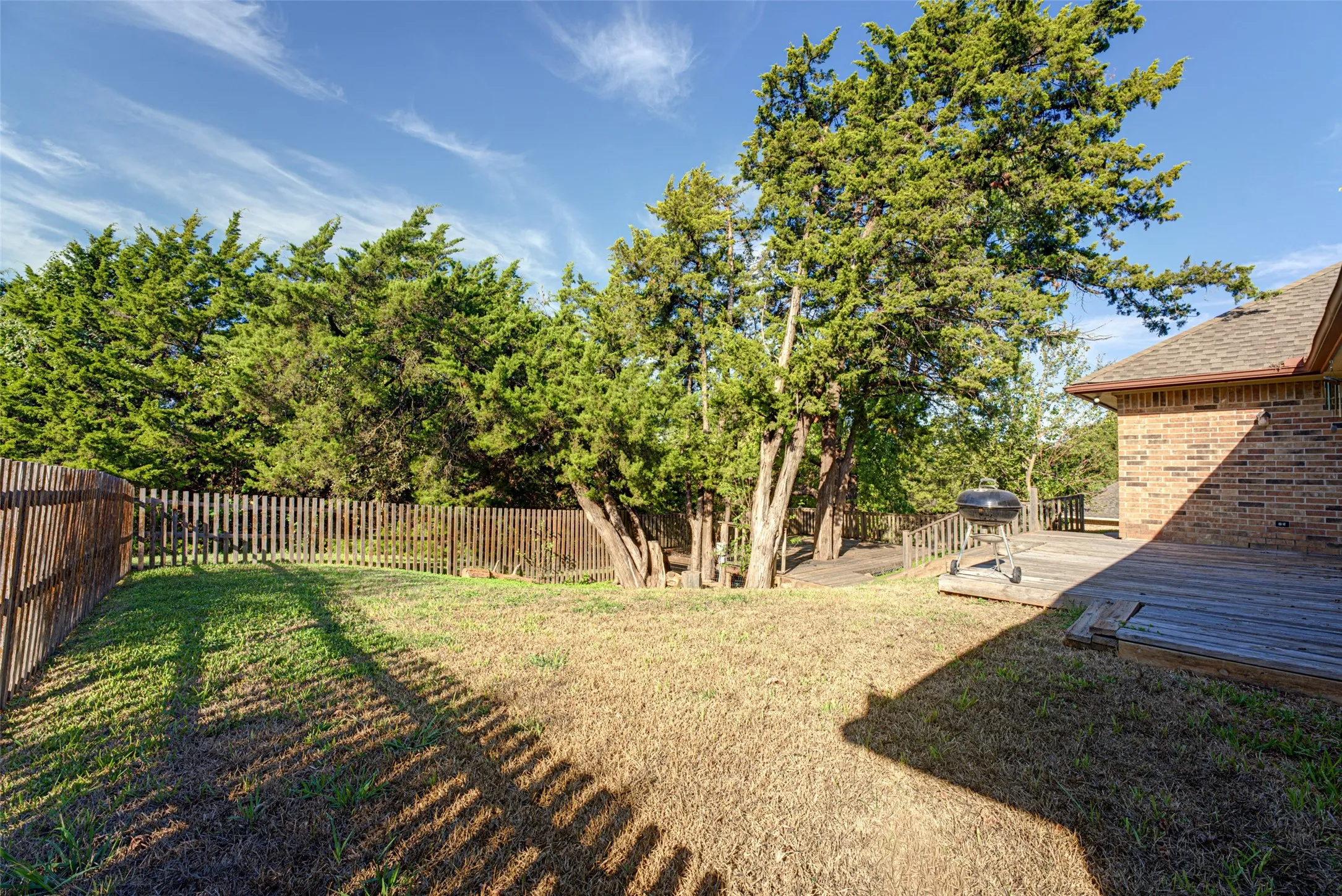 Single Family Residence For Rent in Rockwall County , 10 Cypress Court, Heath, Texas 75032, 4 Bedroom, 2 Bathroom, 2 Garage spaces, 2,539 Sqft, built in 1987, mls#21407016, Real Estate Agent in Heath, Homes For Rent in Rockwall county, Homes For Rent in Heath, Realtor in Heath Texas, Real Estate Brokerage Independent Realty Texas, Luminita Cordes Realtor
