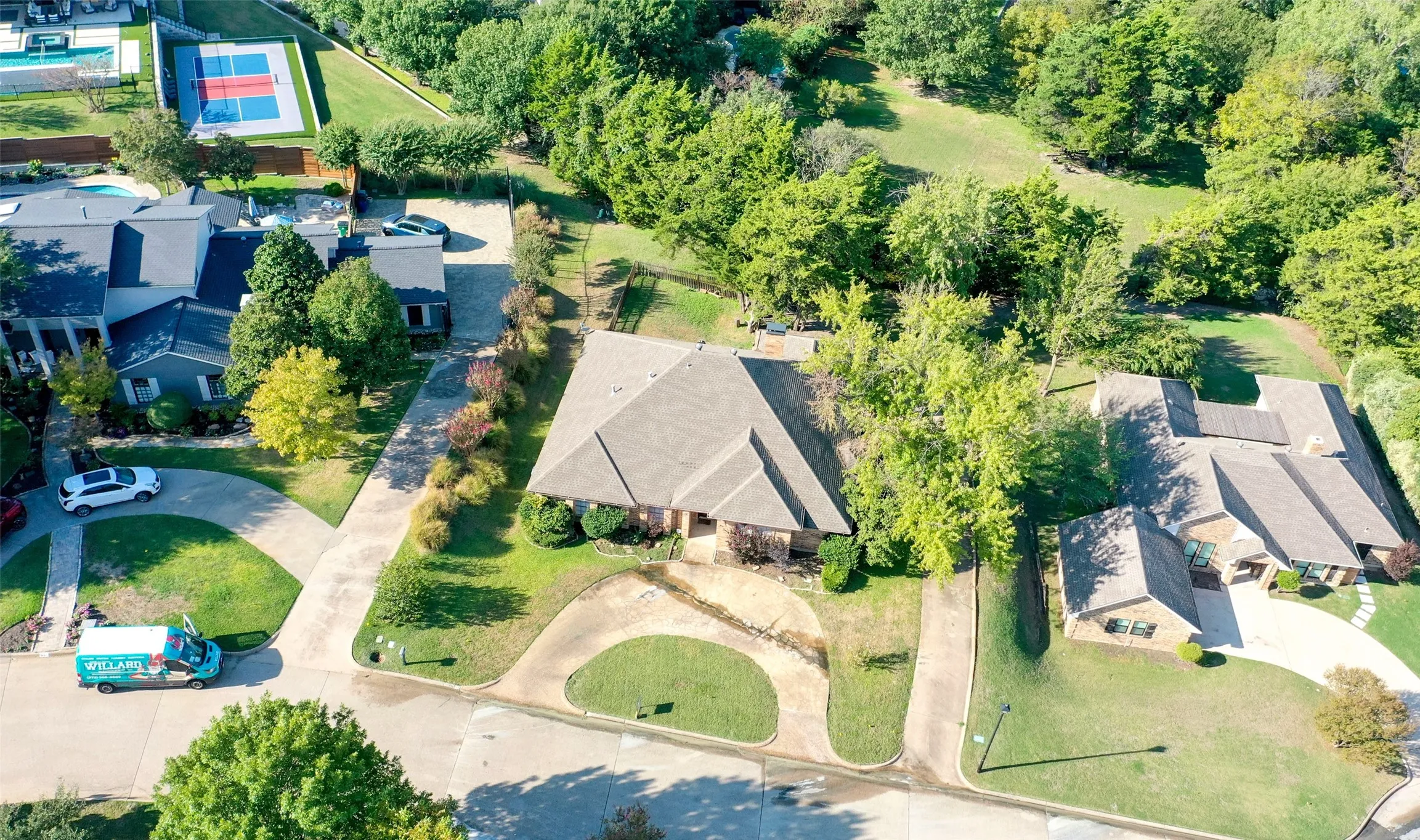 Single Family Residence For Rent in Rockwall County , 10 Cypress Court, Heath, Texas 75032, 4 Bedroom, 2 Bathroom, 2 Garage spaces, 2,539 Sqft, built in 1987, mls#21407016, Real Estate Agent in Heath, Homes For Rent in Rockwall county, Homes For Rent in Heath, Realtor in Heath Texas, Real Estate Brokerage Independent Realty Texas, Luminita Cordes Realtor