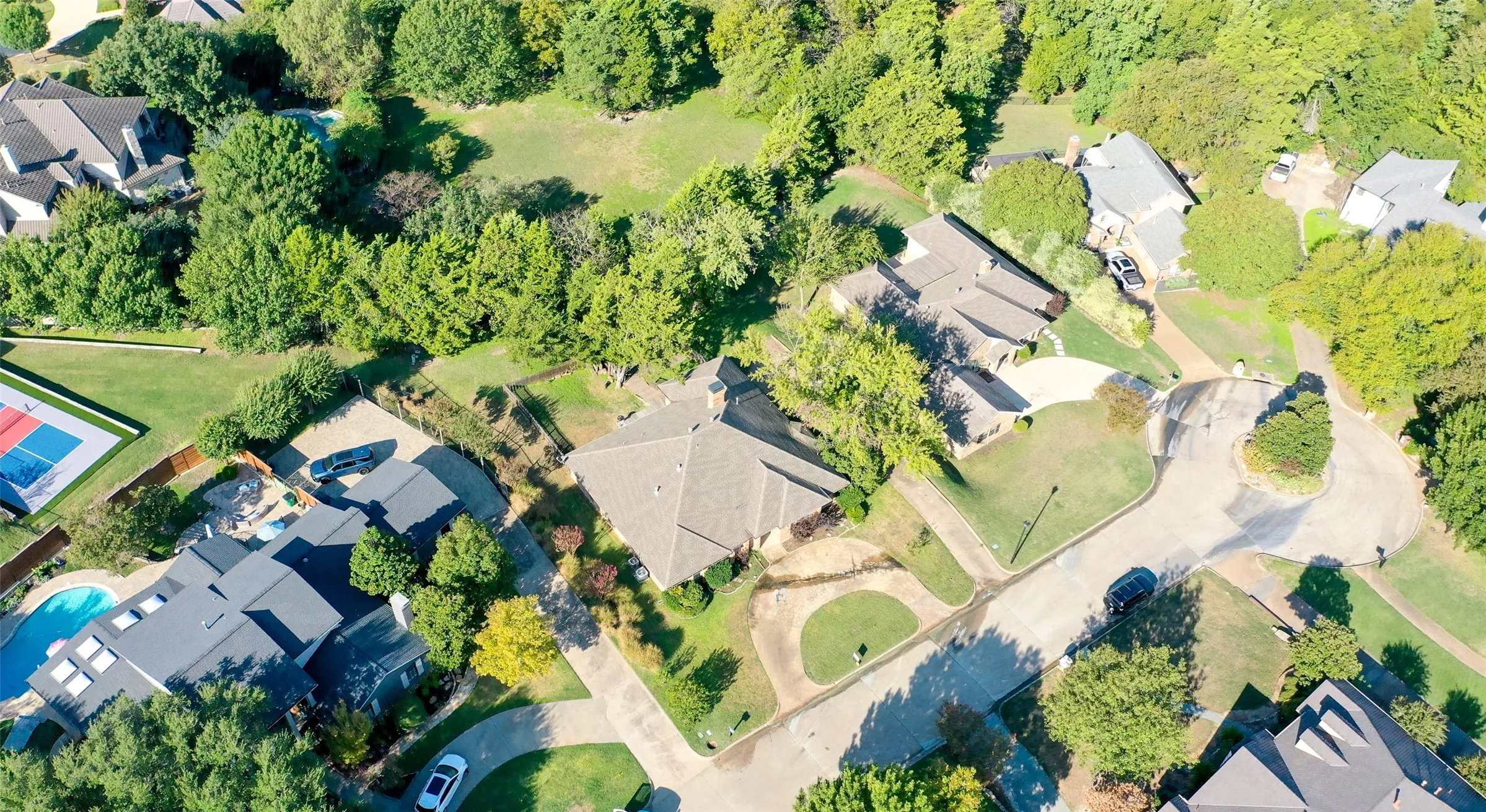 Single Family Residence For Rent in Rockwall County , 10 Cypress Court, Heath, Texas 75032, 4 Bedroom, 2 Bathroom, 2 Garage spaces, 2,539 Sqft, built in 1987, mls#21407016, Real Estate Agent in Heath, Homes For Rent in Rockwall county, Homes For Rent in Heath, Realtor in Heath Texas, Real Estate Brokerage Independent Realty Texas, Luminita Cordes Realtor