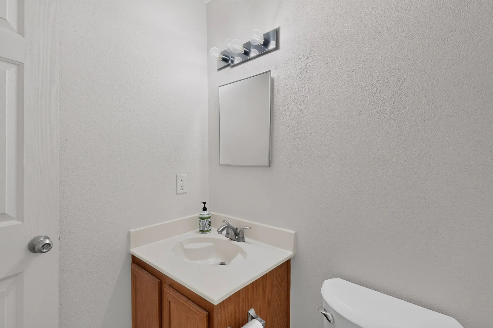 Single Family Residence For Rent in Collin County , 717 Gallant Court, Wylie, Texas 75098, 3 Bedroom, 2 Bathroom, 2 Garage spaces, 1,868 Sqft, built in 2005, mls#21408564, Real Estate Agent in Wylie, Homes For Rent in Collin county, Homes For Rent in Wylie, Realtor in Wylie Texas, Real Estate Brokerage Independent Realty Texas, Luminita Cordes Realtor