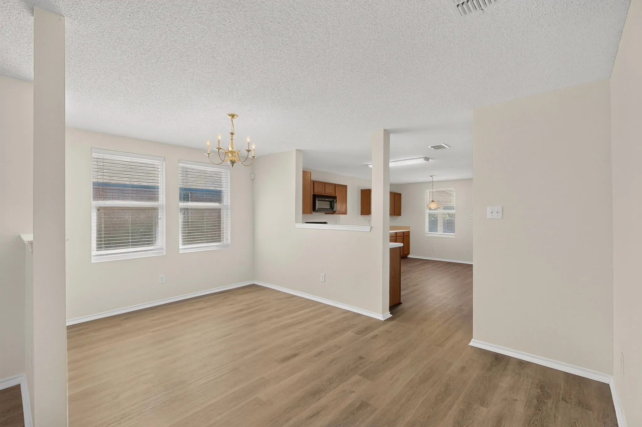 Single Family Residence For Rent in Collin County , 717 Gallant Court, Wylie, Texas 75098, 3 Bedroom, 2 Bathroom, 2 Garage spaces, 1,868 Sqft, built in 2005, mls#21408564, Real Estate Agent in Wylie, Homes For Rent in Collin county, Homes For Rent in Wylie, Realtor in Wylie Texas, Real Estate Brokerage Independent Realty Texas, Luminita Cordes Realtor