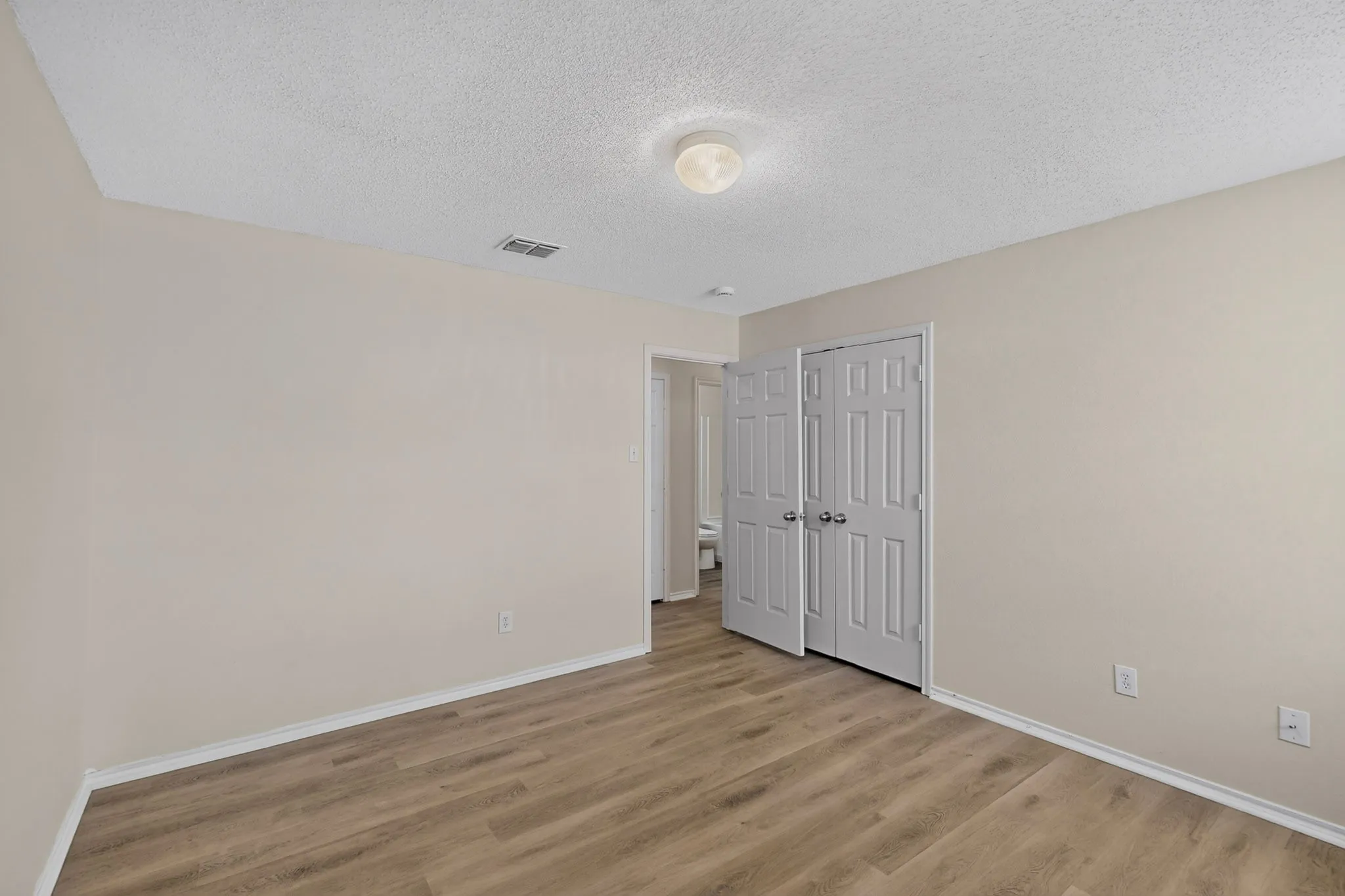 Single Family Residence For Rent in Collin County , 717 Gallant Court, Wylie, Texas 75098, 3 Bedroom, 2 Bathroom, 2 Garage spaces, 1,868 Sqft, built in 2005, mls#21408564, Real Estate Agent in Wylie, Homes For Rent in Collin county, Homes For Rent in Wylie, Realtor in Wylie Texas, Real Estate Brokerage Independent Realty Texas, Luminita Cordes Realtor