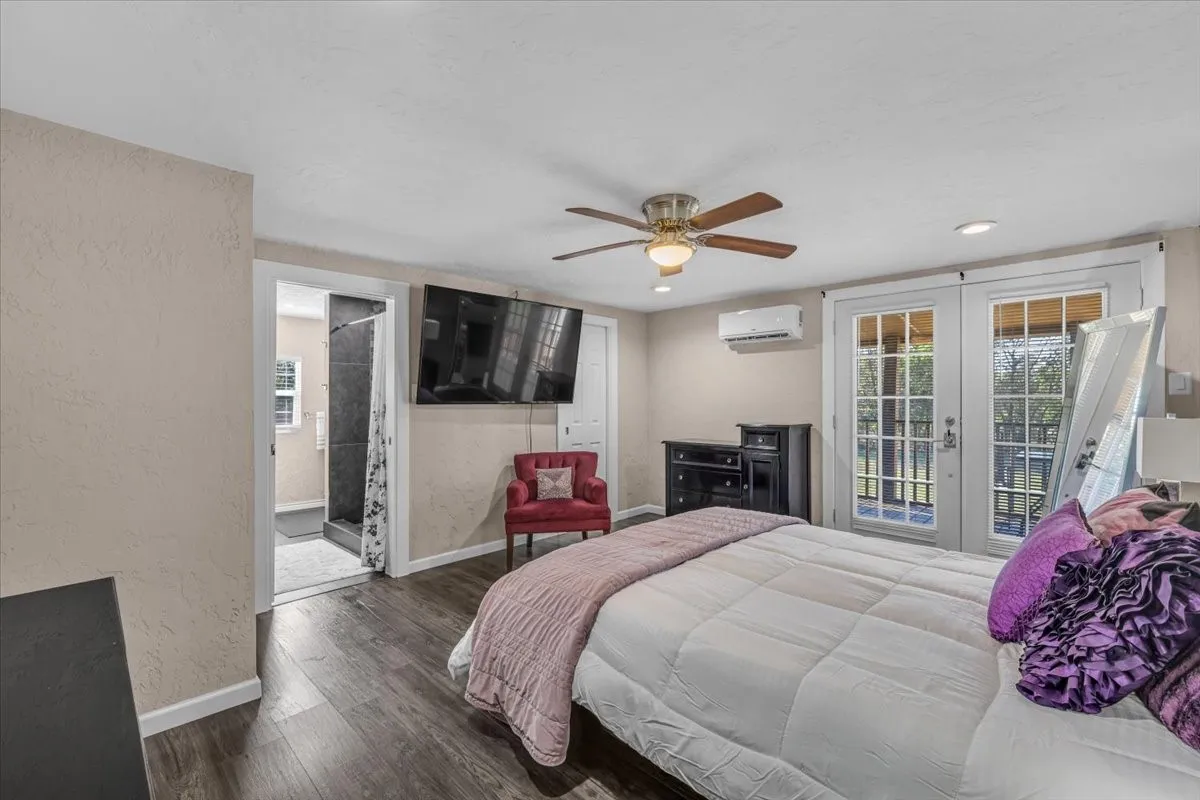 Single Family Residence For Sale in Johnson County , 710 S Spears Street, Alvarado, Texas 76009, 3 Bedroom, 2 Bathroom, Garage spaces, 1,664 Sqft, built in 1975, mls#21408555, Real Estate Agent in Alvarado, Homes For Sale in Johnson county, Homes For Sale in Alvarado, Realtor in Alvarado Texas, Real Estate Brokerage Independent Realty Texas, Luminita Cordes Realtor