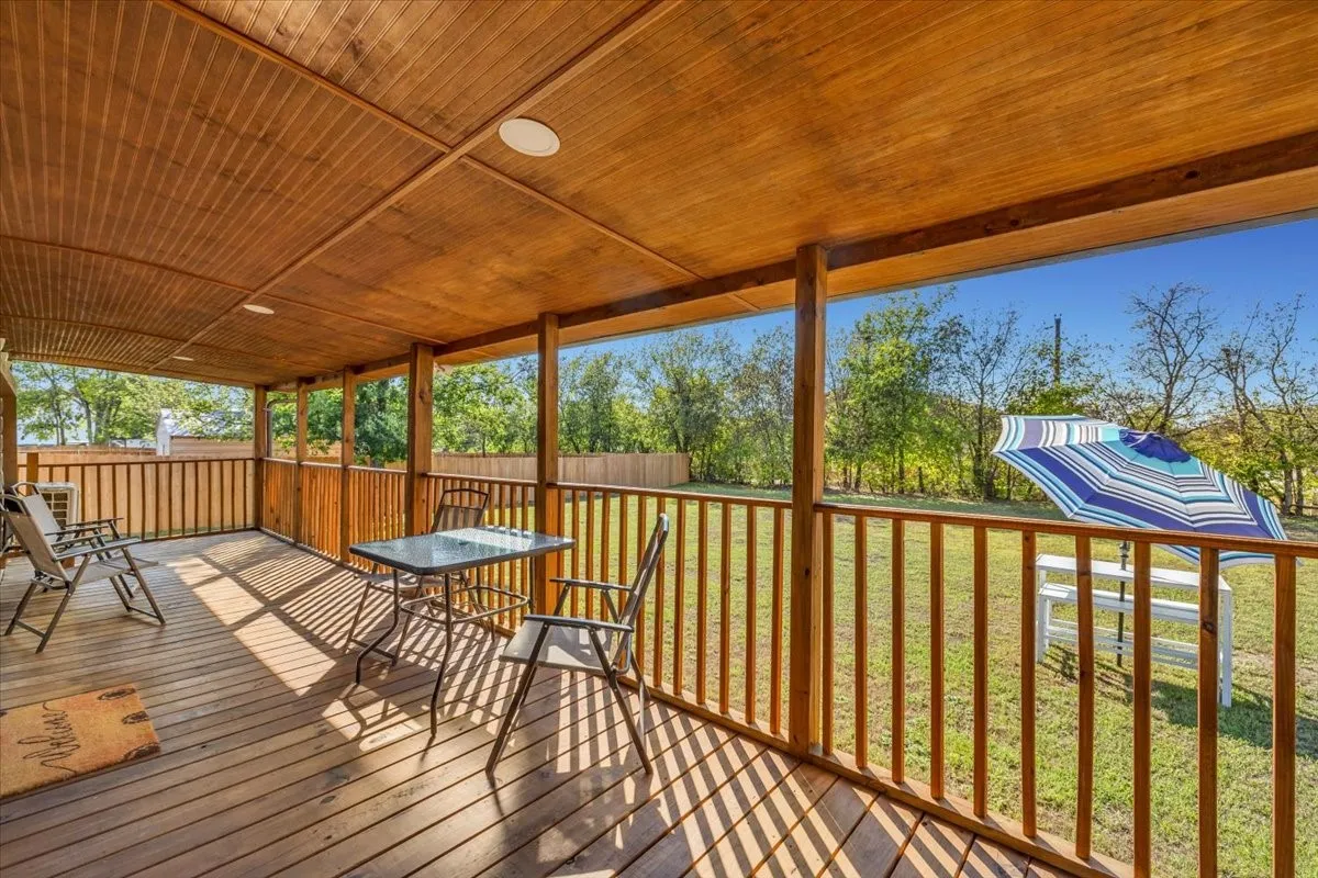 Single Family Residence For Sale in Johnson County , 710 S Spears Street, Alvarado, Texas 76009, 3 Bedroom, 2 Bathroom, Garage spaces, 1,664 Sqft, built in 1975, mls#21408555, Real Estate Agent in Alvarado, Homes For Sale in Johnson county, Homes For Sale in Alvarado, Realtor in Alvarado Texas, Real Estate Brokerage Independent Realty Texas, Luminita Cordes Realtor