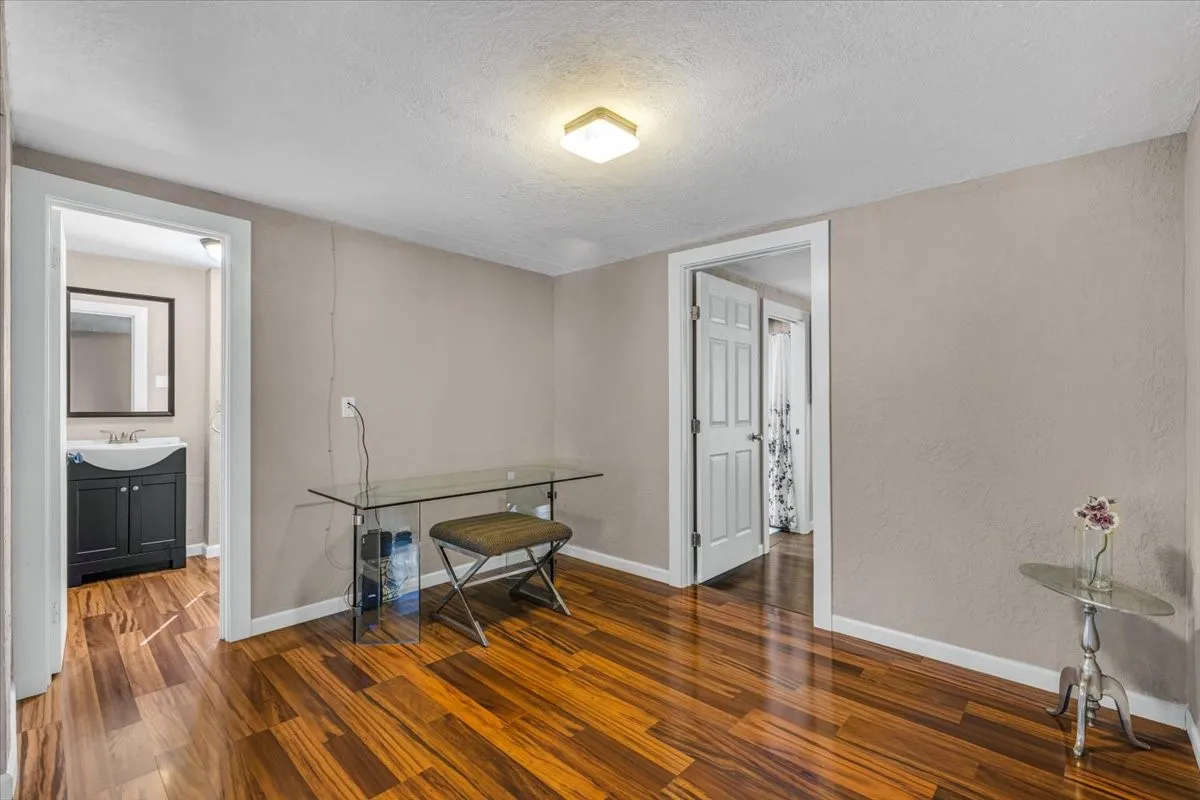 Single Family Residence For Sale in Johnson County , 710 S Spears Street, Alvarado, Texas 76009, 3 Bedroom, 2 Bathroom, Garage spaces, 1,664 Sqft, built in 1975, mls#21408555, Real Estate Agent in Alvarado, Homes For Sale in Johnson county, Homes For Sale in Alvarado, Realtor in Alvarado Texas, Real Estate Brokerage Independent Realty Texas, Luminita Cordes Realtor