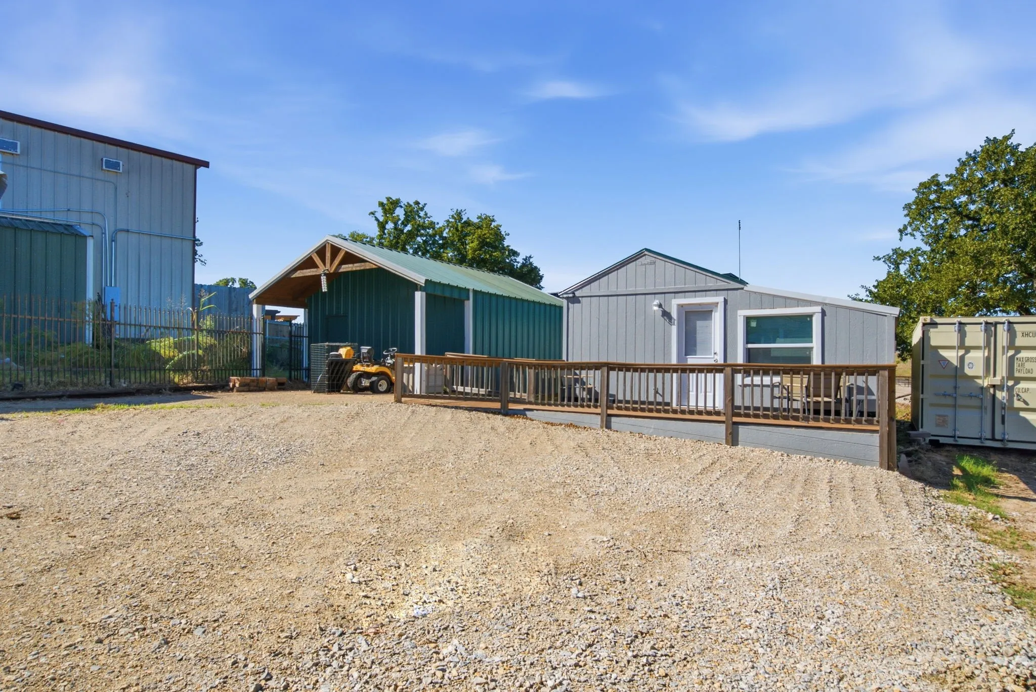 Single Family Residence For Sale in Parker County , 5098 Fairview, Millsap, Texas 76066, 5 Bedroom, 3 Bathroom, Garage spaces, 3,680 Sqft, built in 2003, mls#21405942, Real Estate Agent in Millsap, Homes For Sale in Parker county, Homes For Sale in Millsap, Realtor in Millsap Texas, Real Estate Brokerage Independent Realty Texas, Luminita Cordes Realtor
