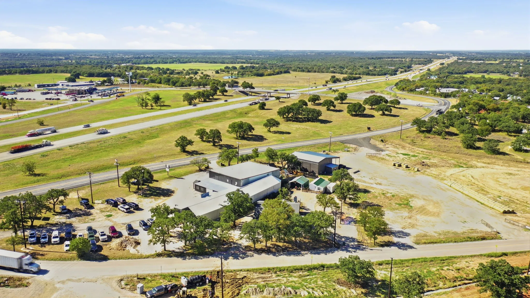 Single Family Residence For Sale in Parker County , 5098 Fairview, Millsap, Texas 76066, 5 Bedroom, 3 Bathroom, Garage spaces, 3,680 Sqft, built in 2003, mls#21405942, Real Estate Agent in Millsap, Homes For Sale in Parker county, Homes For Sale in Millsap, Realtor in Millsap Texas, Real Estate Brokerage Independent Realty Texas, Luminita Cordes Realtor