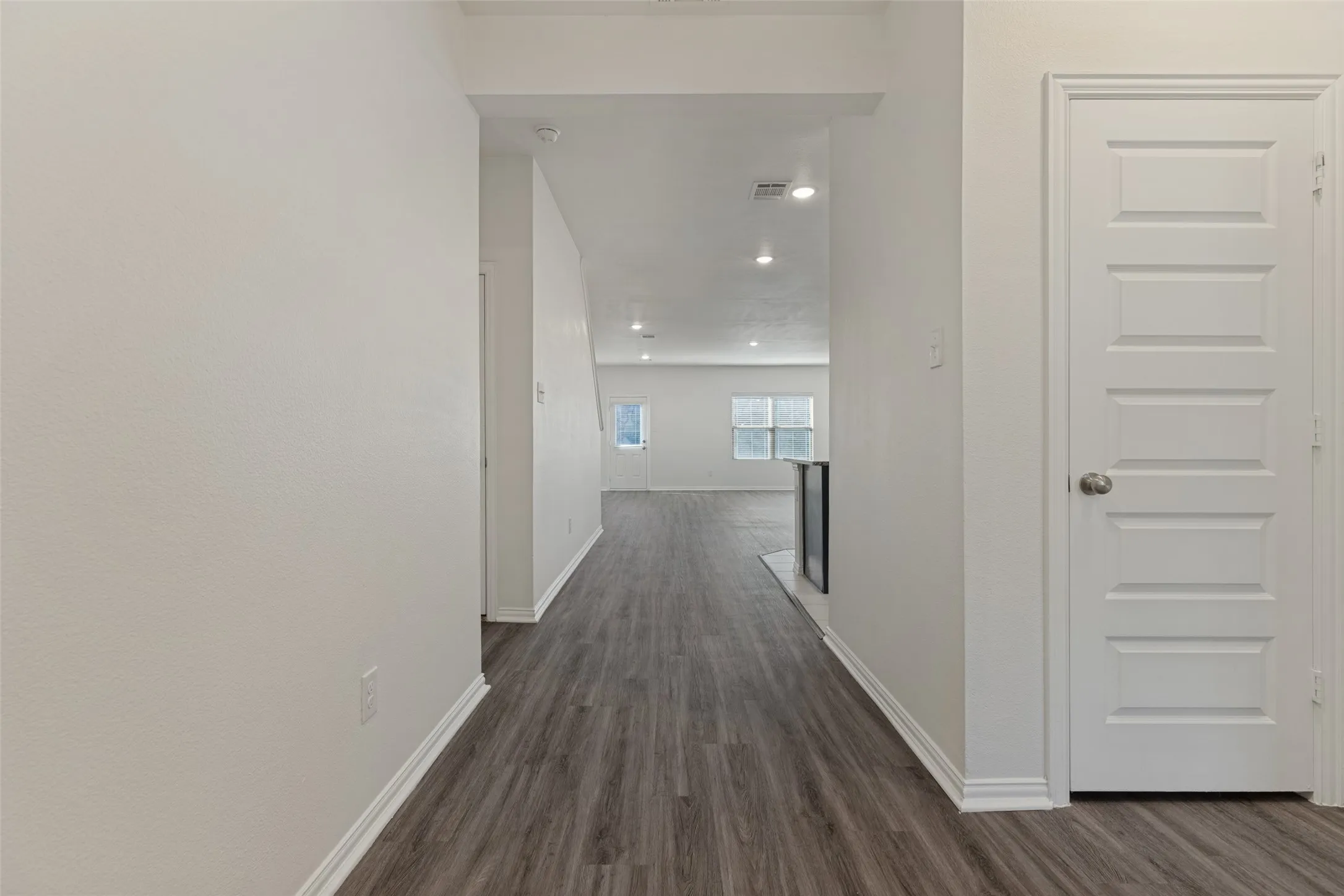 Single Family Residence For Sale in Collin County , 2124 Pacific Avenue, Anna, Texas 75409, 4 Bedroom, 3 Bathroom, 2 Garage spaces, 2,589 Sqft, built in 2023, mls#21408566, Real Estate Agent in Anna, Homes For Sale in Collin county, Homes For Sale in Anna, Realtor in Anna Texas, Real Estate Brokerage Independent Realty Texas, Luminita Cordes Realtor