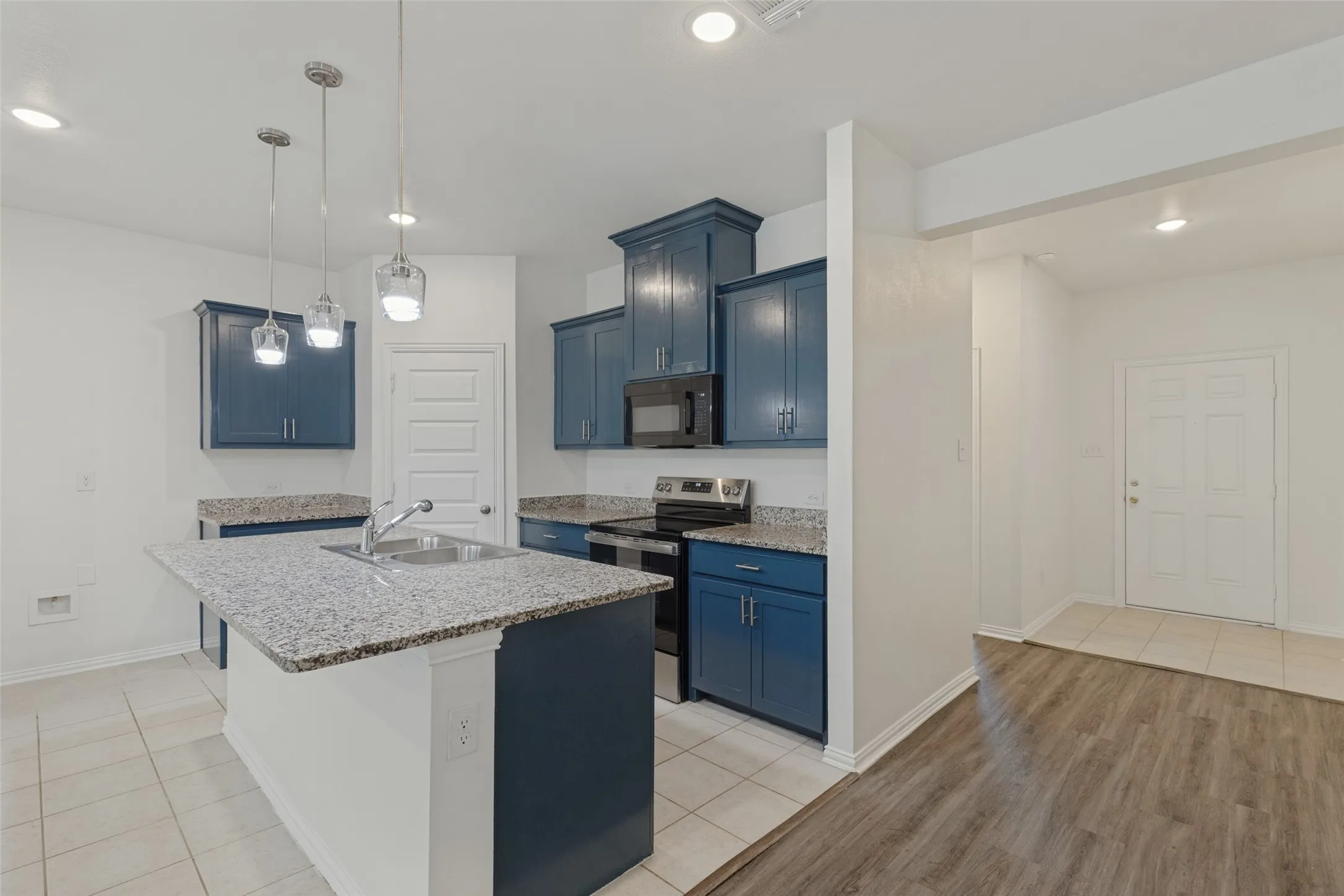 Single Family Residence For Sale in Collin County , 2124 Pacific Avenue, Anna, Texas 75409, 4 Bedroom, 3 Bathroom, 2 Garage spaces, 2,589 Sqft, built in 2023, mls#21408566, Real Estate Agent in Anna, Homes For Sale in Collin county, Homes For Sale in Anna, Realtor in Anna Texas, Real Estate Brokerage Independent Realty Texas, Luminita Cordes Realtor
