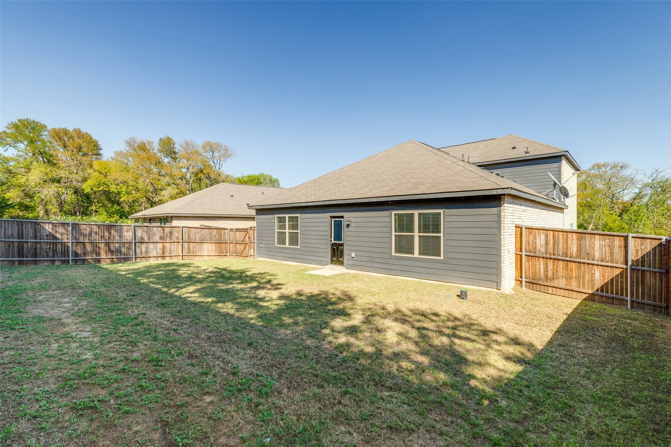 Single Family Residence For Sale in Collin County , 2124 Pacific Avenue, Anna, Texas 75409, 4 Bedroom, 3 Bathroom, 2 Garage spaces, 2,589 Sqft, built in 2023, mls#21408566, Real Estate Agent in Anna, Homes For Sale in Collin county, Homes For Sale in Anna, Realtor in Anna Texas, Real Estate Brokerage Independent Realty Texas, Luminita Cordes Realtor