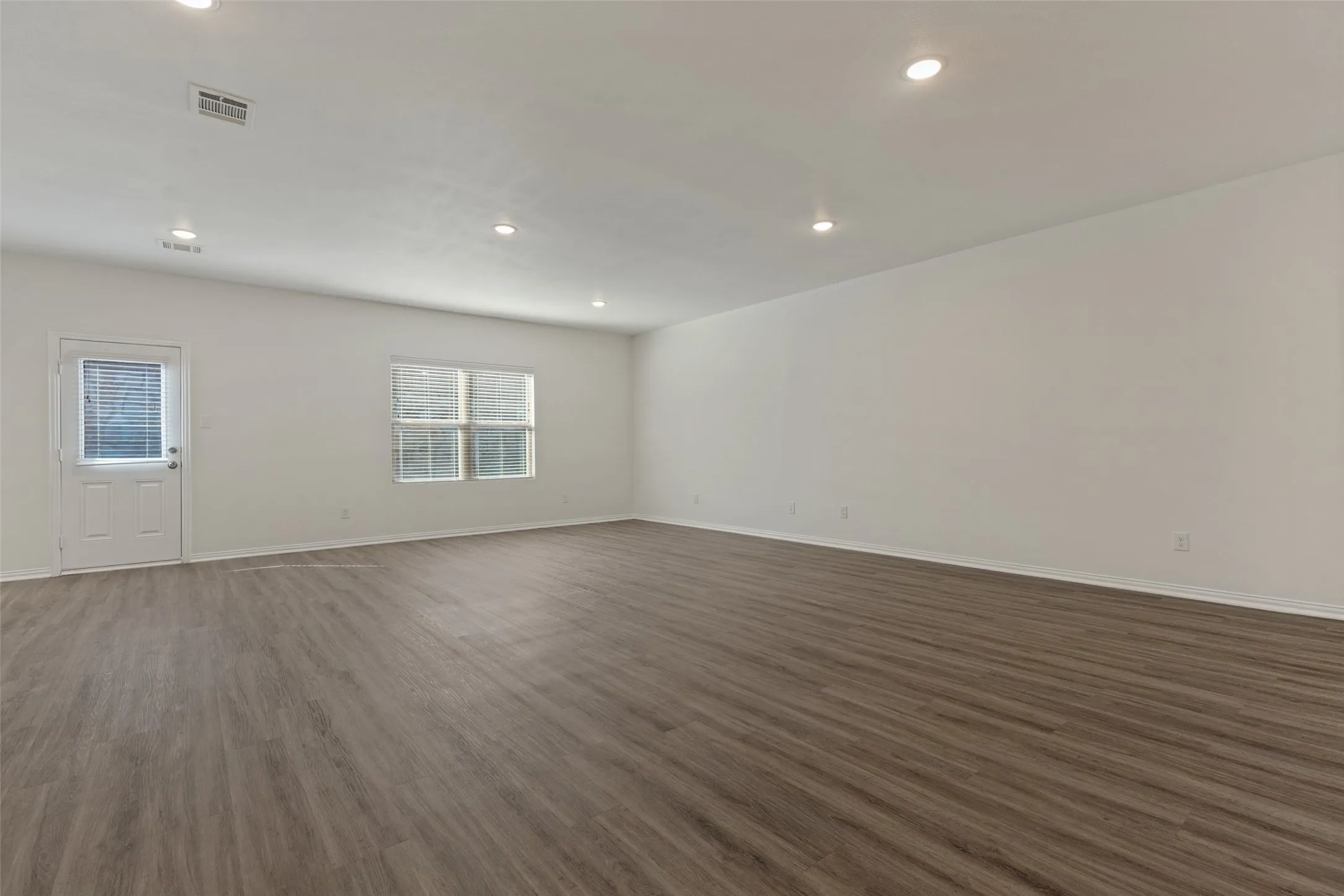 Single Family Residence For Sale in Collin County , 2124 Pacific Avenue, Anna, Texas 75409, 4 Bedroom, 3 Bathroom, 2 Garage spaces, 2,589 Sqft, built in 2023, mls#21408566, Real Estate Agent in Anna, Homes For Sale in Collin county, Homes For Sale in Anna, Realtor in Anna Texas, Real Estate Brokerage Independent Realty Texas, Luminita Cordes Realtor