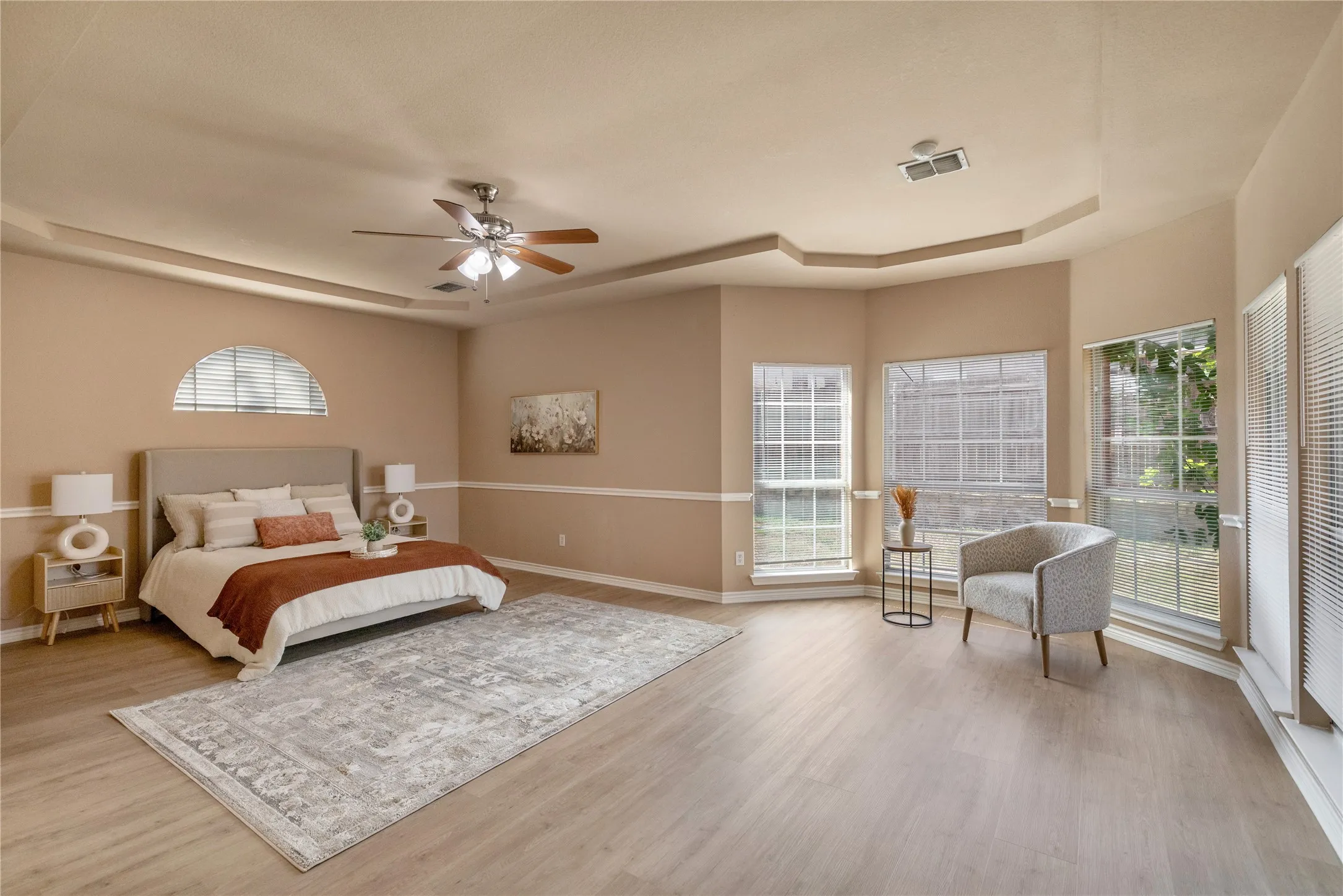 Single Family Residence For Sale in Tarrant County , 8225 Painted Tree Trail, Fort Worth, Texas 76131, 5 Bedroom, 4 Bathroom, 2 Garage spaces, 4,334 Sqft, built in 2006, mls#21404114, Real Estate Agent in Fort Worth, Homes For Sale in Tarrant county, Homes For Sale in Fort Worth, Realtor in Fort Worth Texas, Real Estate Brokerage Independent Realty Texas, Luminita Cordes Realtor