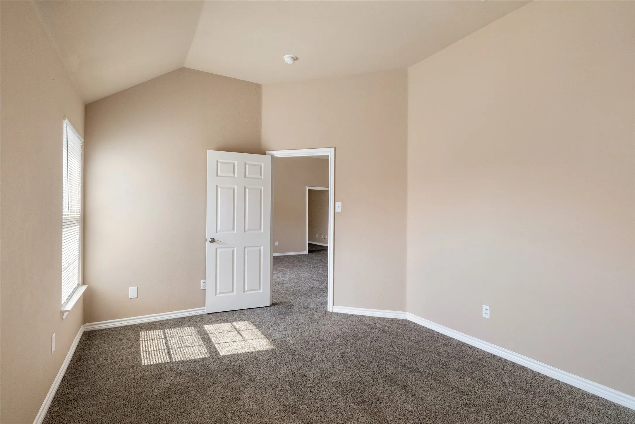 Single Family Residence For Sale in Tarrant County , 8225 Painted Tree Trail, Fort Worth, Texas 76131, 5 Bedroom, 4 Bathroom, 2 Garage spaces, 4,334 Sqft, built in 2006, mls#21404114, Real Estate Agent in Fort Worth, Homes For Sale in Tarrant county, Homes For Sale in Fort Worth, Realtor in Fort Worth Texas, Real Estate Brokerage Independent Realty Texas, Luminita Cordes Realtor