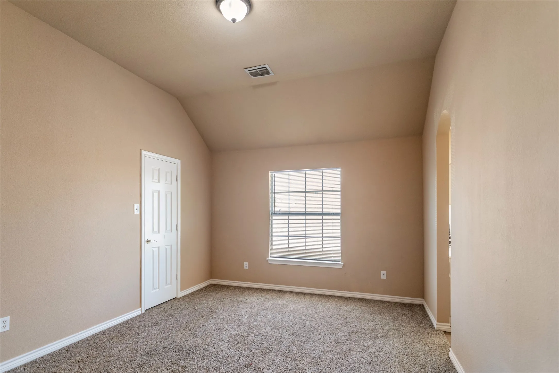 Single Family Residence For Sale in Tarrant County , 8225 Painted Tree Trail, Fort Worth, Texas 76131, 5 Bedroom, 4 Bathroom, 2 Garage spaces, 4,334 Sqft, built in 2006, mls#21404114, Real Estate Agent in Fort Worth, Homes For Sale in Tarrant county, Homes For Sale in Fort Worth, Realtor in Fort Worth Texas, Real Estate Brokerage Independent Realty Texas, Luminita Cordes Realtor