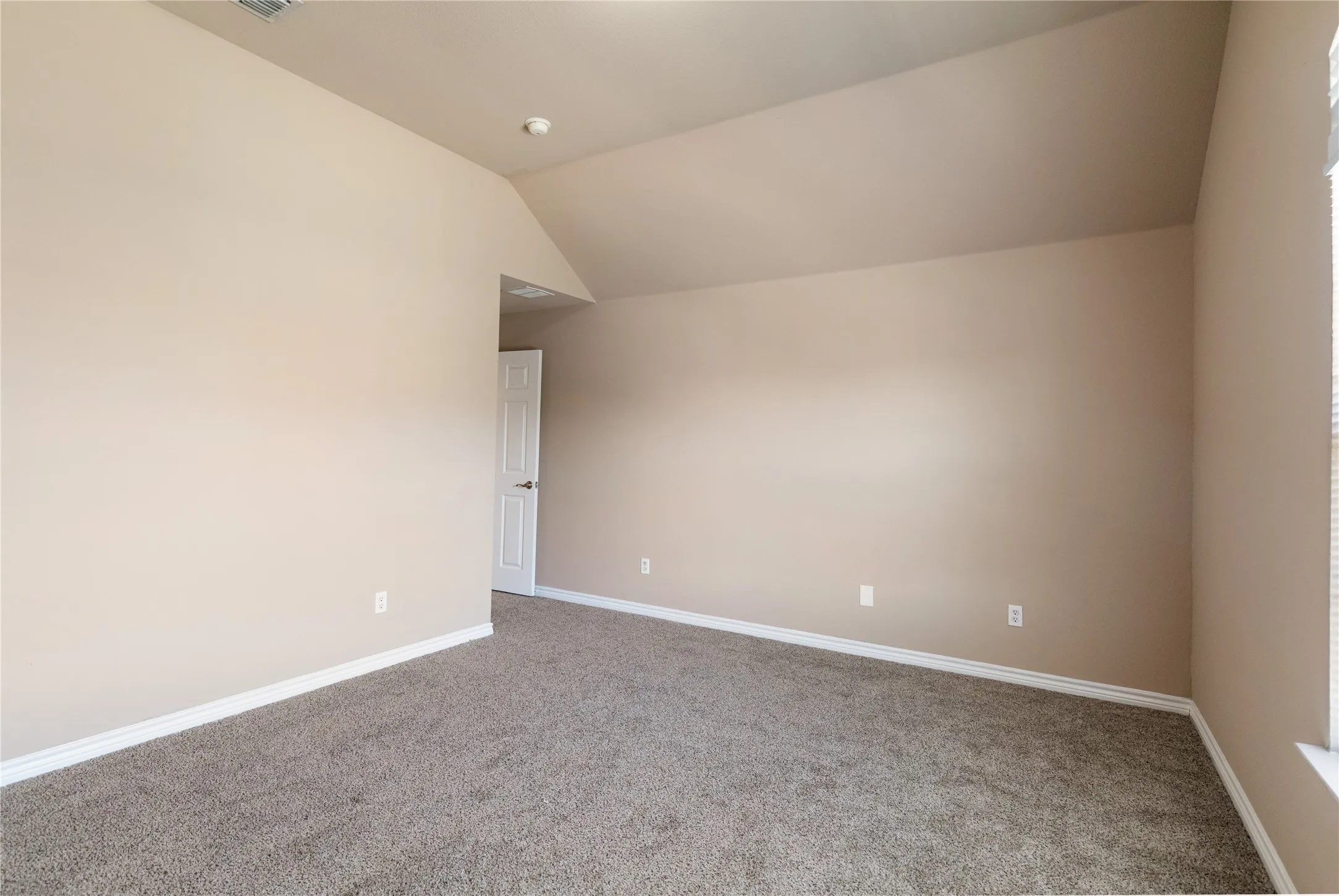 Single Family Residence For Sale in Tarrant County , 8225 Painted Tree Trail, Fort Worth, Texas 76131, 5 Bedroom, 4 Bathroom, 2 Garage spaces, 4,334 Sqft, built in 2006, mls#21404114, Real Estate Agent in Fort Worth, Homes For Sale in Tarrant county, Homes For Sale in Fort Worth, Realtor in Fort Worth Texas, Real Estate Brokerage Independent Realty Texas, Luminita Cordes Realtor