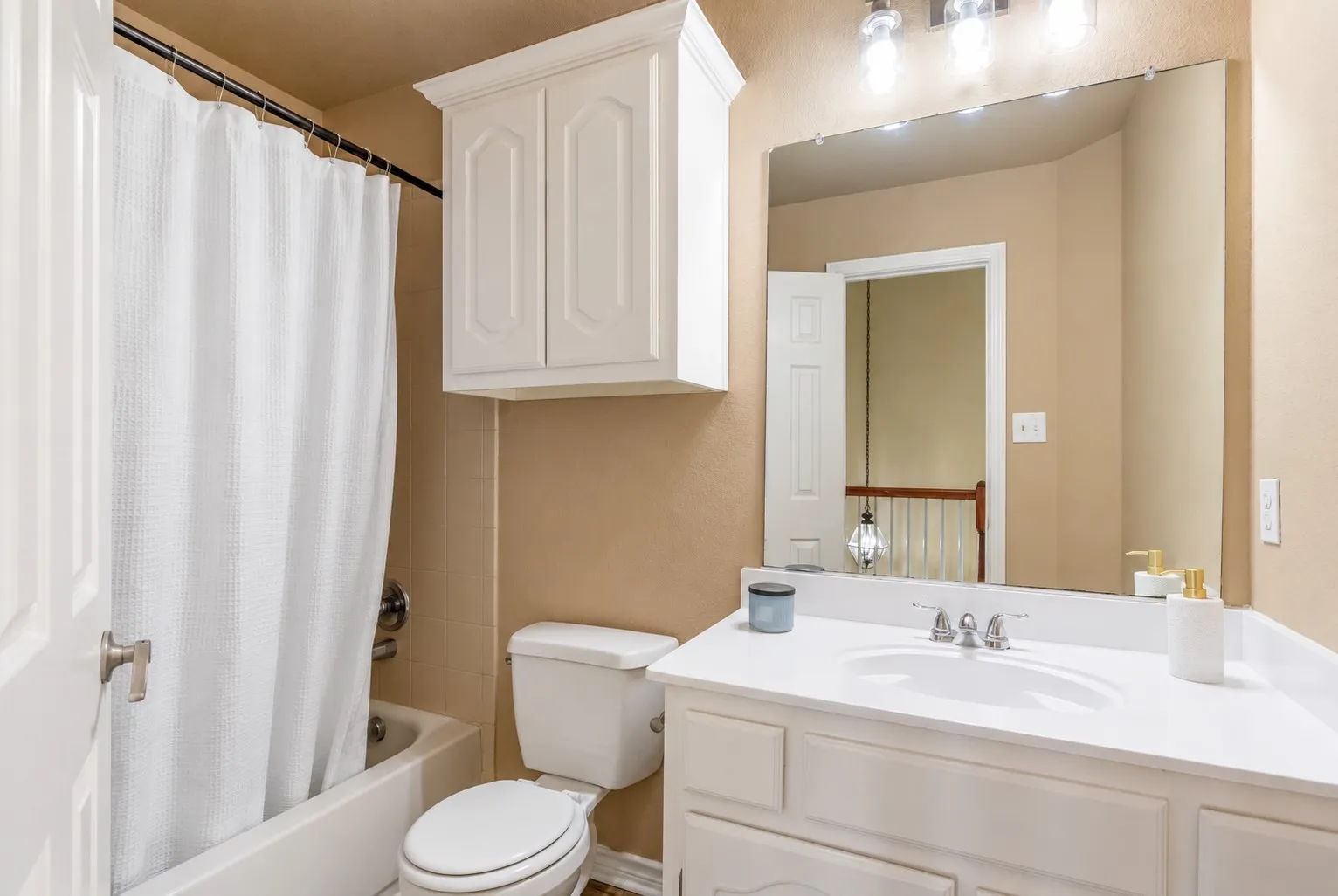 Single Family Residence For Sale in Tarrant County , 8225 Painted Tree Trail, Fort Worth, Texas 76131, 5 Bedroom, 4 Bathroom, 2 Garage spaces, 4,334 Sqft, built in 2006, mls#21404114, Real Estate Agent in Fort Worth, Homes For Sale in Tarrant county, Homes For Sale in Fort Worth, Realtor in Fort Worth Texas, Real Estate Brokerage Independent Realty Texas, Luminita Cordes Realtor