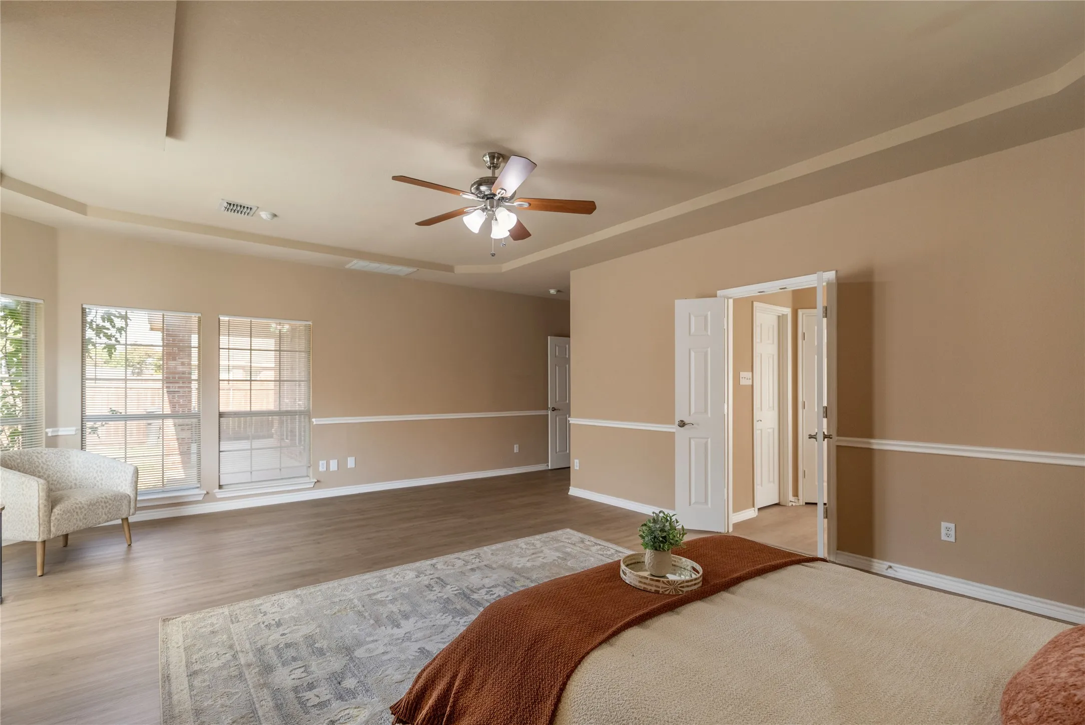 Single Family Residence For Sale in Tarrant County , 8225 Painted Tree Trail, Fort Worth, Texas 76131, 5 Bedroom, 4 Bathroom, 2 Garage spaces, 4,334 Sqft, built in 2006, mls#21404114, Real Estate Agent in Fort Worth, Homes For Sale in Tarrant county, Homes For Sale in Fort Worth, Realtor in Fort Worth Texas, Real Estate Brokerage Independent Realty Texas, Luminita Cordes Realtor