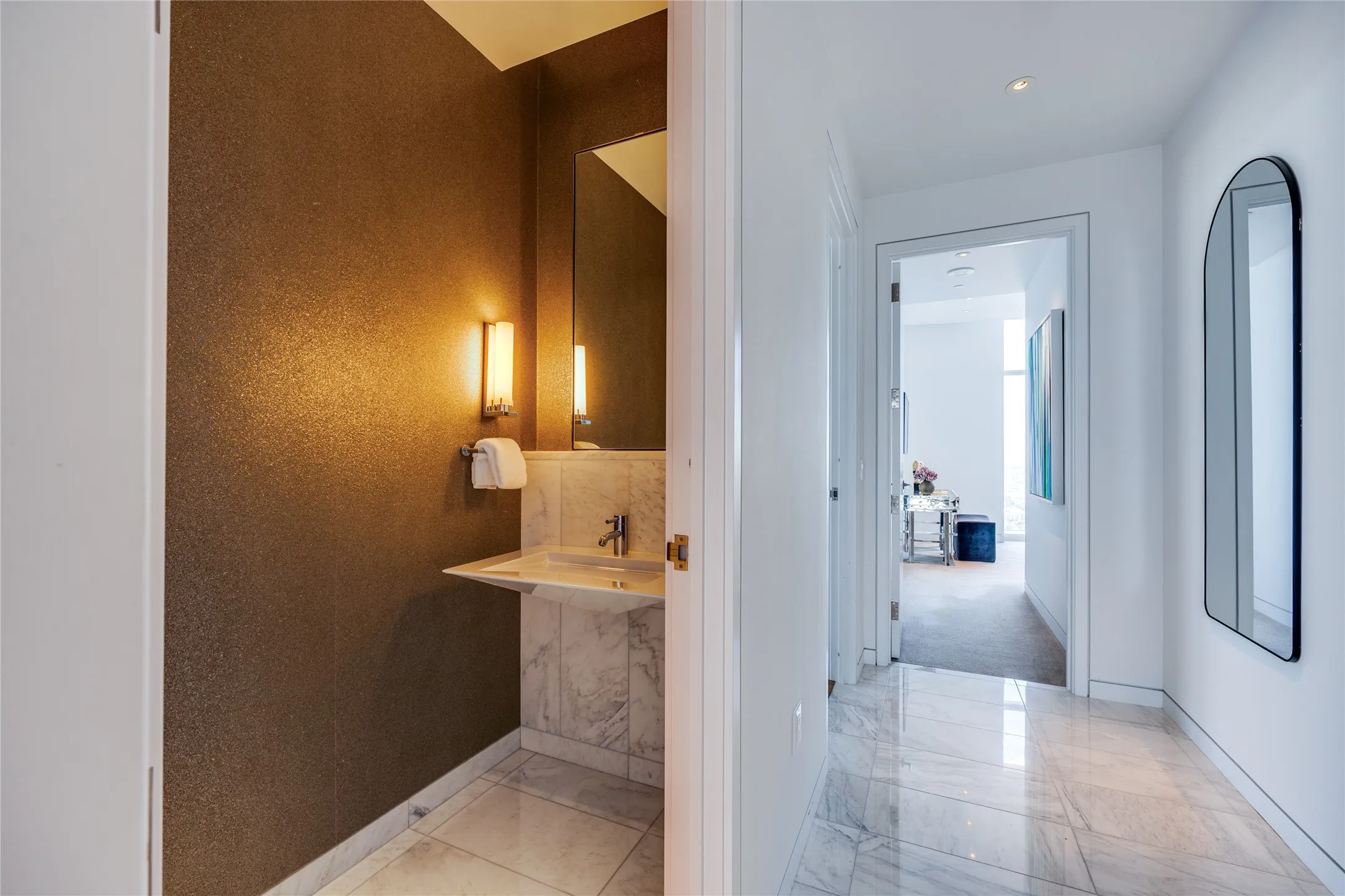 Condominium For Sale in Dallas County , 1918 Olive Street 3601, Dallas, Texas 75201, 2 Bedroom, 4 Bathroom, 3 Garage spaces, 4,032 Sqft, built in 2014, mls#21403751, Real Estate Agent in Dallas, Homes For Sale in Dallas county, Homes For Sale in Dallas, Realtor in Dallas Texas, Real Estate Brokerage Independent Realty Texas, Luminita Cordes Realtor