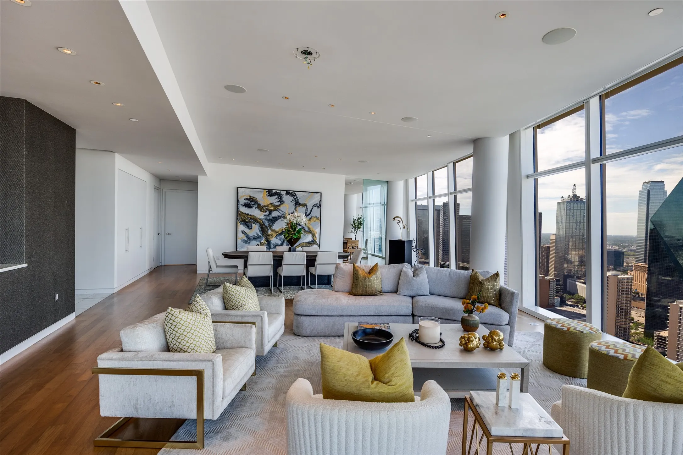 Condominium For Sale in Dallas County , 1918 Olive Street 3601, Dallas, Texas 75201, 2 Bedroom, 4 Bathroom, 3 Garage spaces, 4,032 Sqft, built in 2014, mls#21403751, Real Estate Agent in Dallas, Homes For Sale in Dallas county, Homes For Sale in Dallas, Realtor in Dallas Texas, Real Estate Brokerage Independent Realty Texas, Luminita Cordes Realtor
