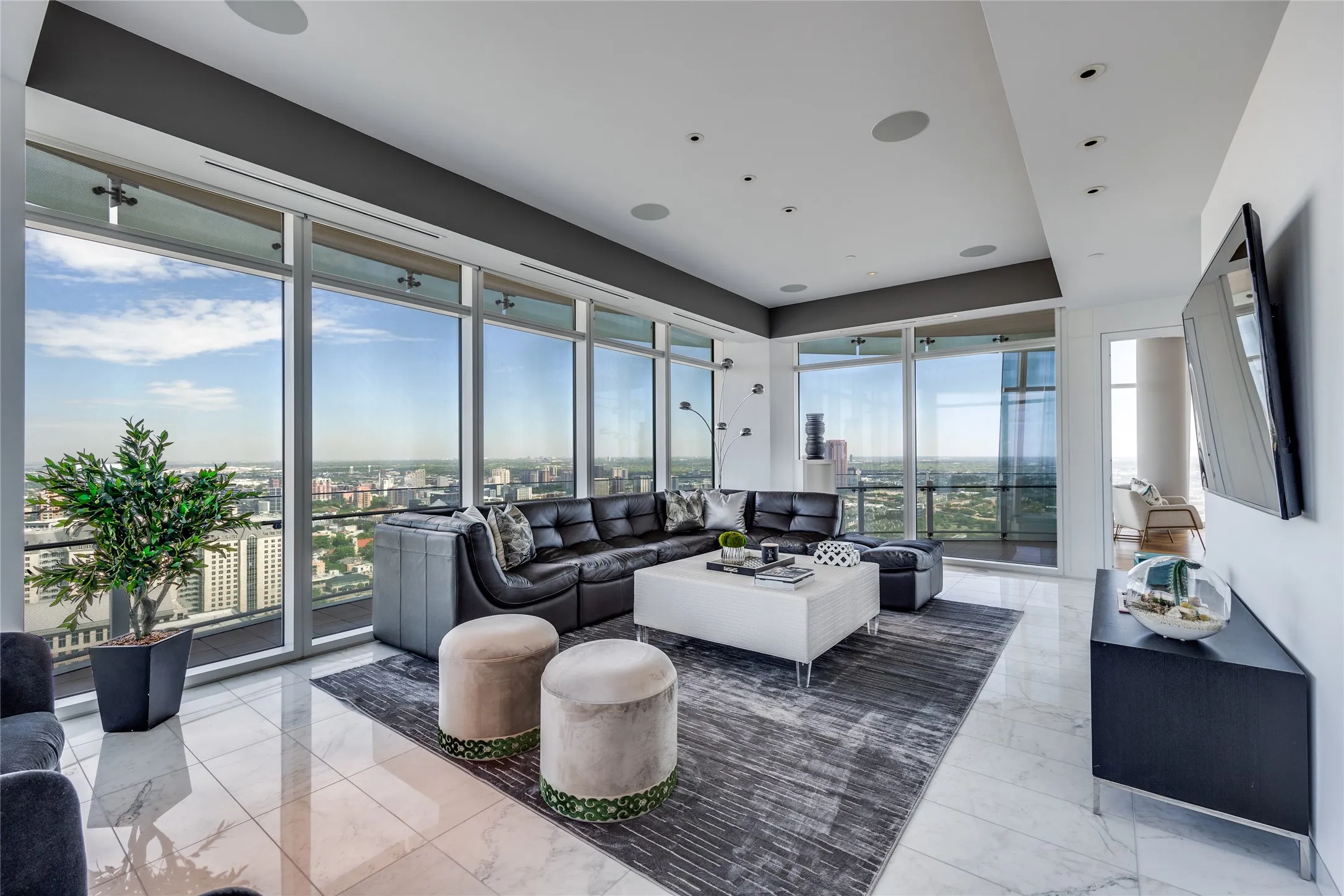 Condominium For Sale in Dallas County , 1918 Olive Street 3601, Dallas, Texas 75201, 2 Bedroom, 4 Bathroom, 3 Garage spaces, 4,032 Sqft, built in 2014, mls#21403751, Real Estate Agent in Dallas, Homes For Sale in Dallas county, Homes For Sale in Dallas, Realtor in Dallas Texas, Real Estate Brokerage Independent Realty Texas, Luminita Cordes Realtor