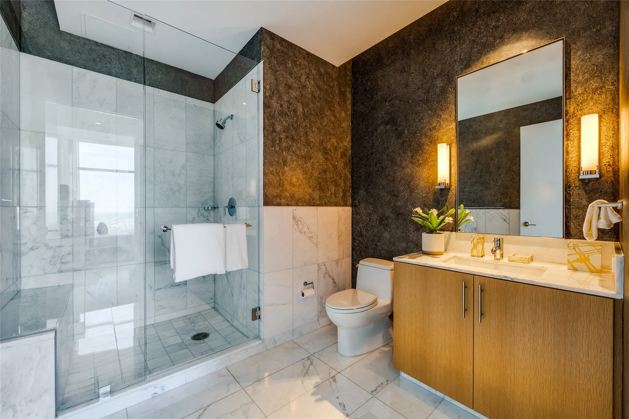 Condominium For Sale in Dallas County , 1918 Olive Street 3601, Dallas, Texas 75201, 2 Bedroom, 4 Bathroom, 3 Garage spaces, 4,032 Sqft, built in 2014, mls#21403751, Real Estate Agent in Dallas, Homes For Sale in Dallas county, Homes For Sale in Dallas, Realtor in Dallas Texas, Real Estate Brokerage Independent Realty Texas, Luminita Cordes Realtor