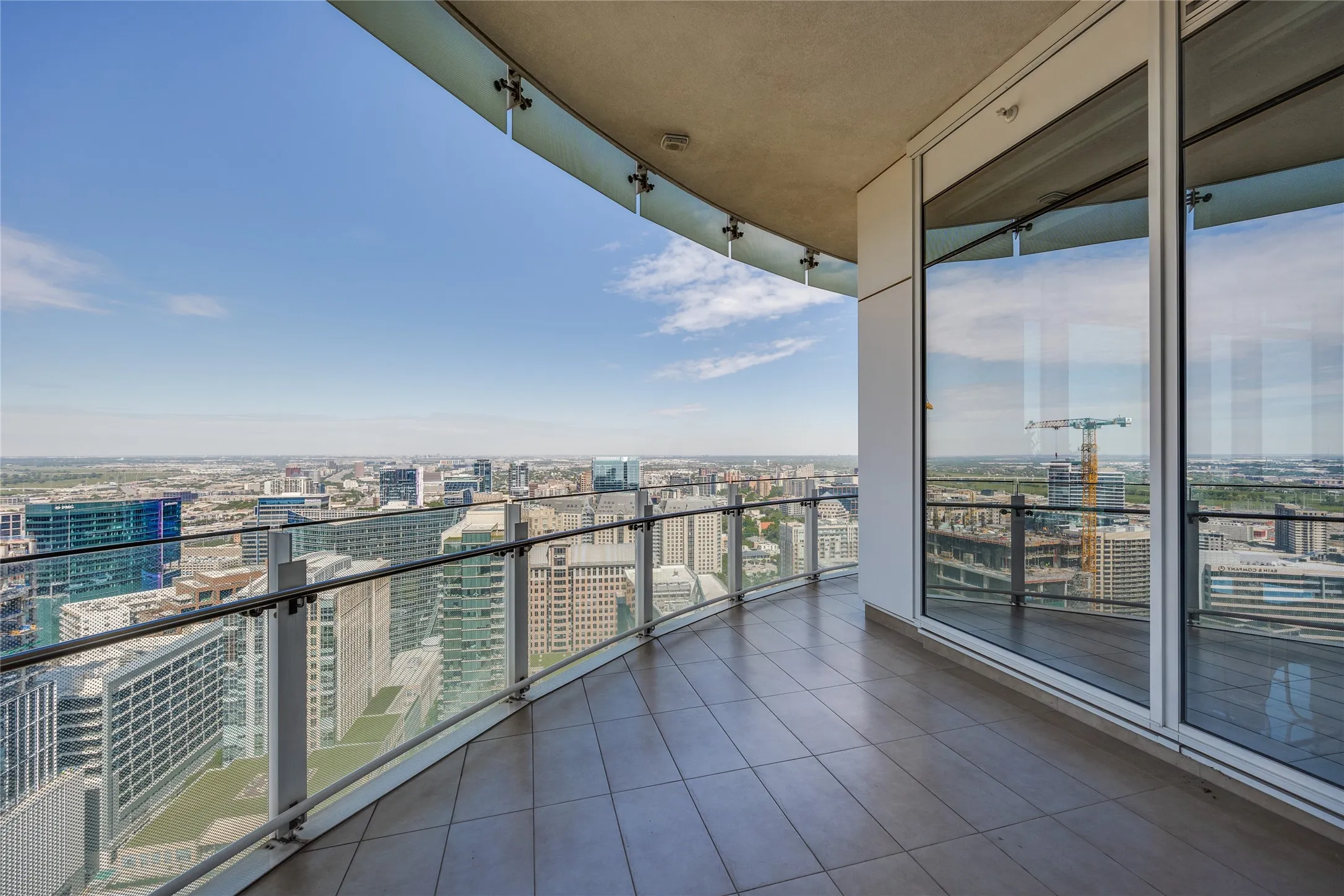 Condominium For Sale in Dallas County , 1918 Olive Street 3601, Dallas, Texas 75201, 2 Bedroom, 4 Bathroom, 3 Garage spaces, 4,032 Sqft, built in 2014, mls#21403751, Real Estate Agent in Dallas, Homes For Sale in Dallas county, Homes For Sale in Dallas, Realtor in Dallas Texas, Real Estate Brokerage Independent Realty Texas, Luminita Cordes Realtor