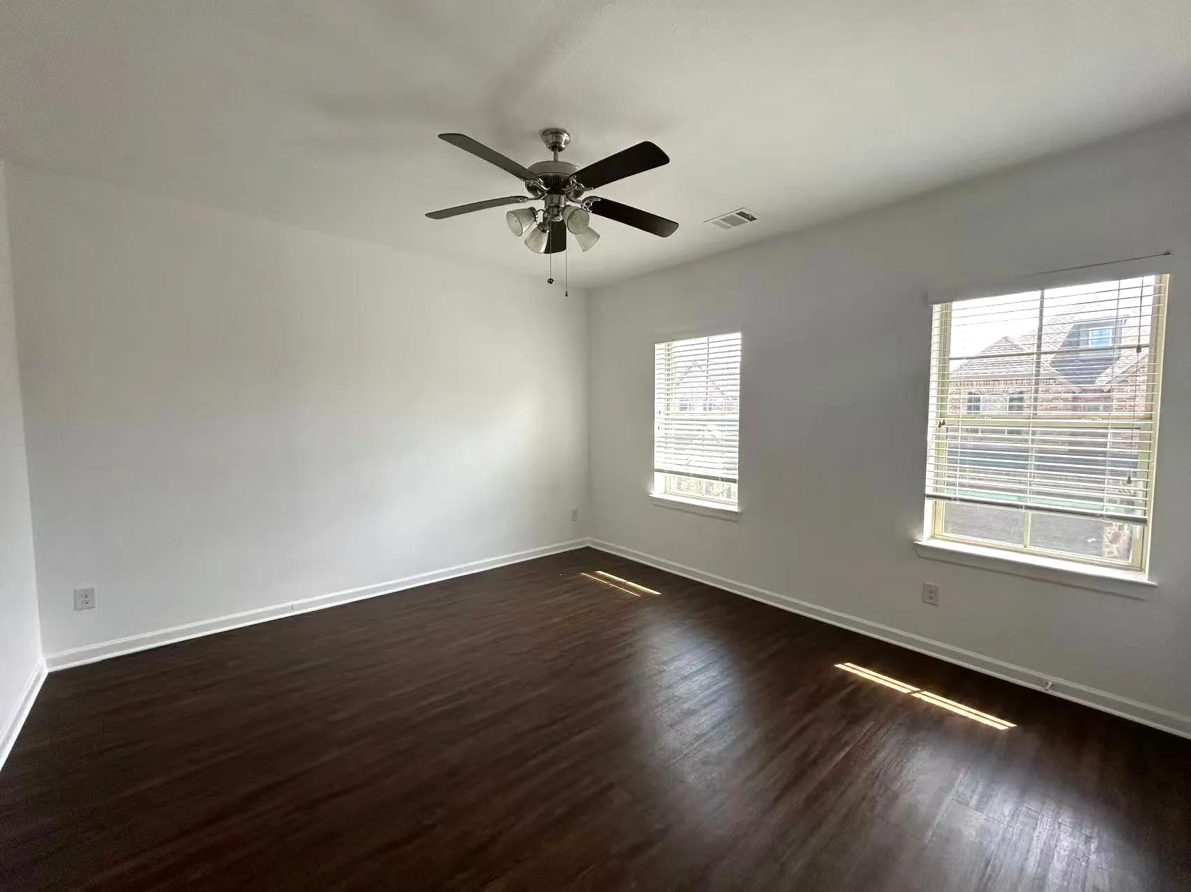Single Family Residence For Rent in Dallas County , 1134 Alpine Drive, Richardson, Texas 75080, 6 Bedroom, 4 Bathroom, 2 Garage spaces, 3,300 Sqft, built in 2015, mls#21408568, Real Estate Agent in Richardson, Homes For Rent in Dallas county, Homes For Rent in Richardson, Realtor in Richardson Texas, Real Estate Brokerage Independent Realty Texas, Luminita Cordes Realtor